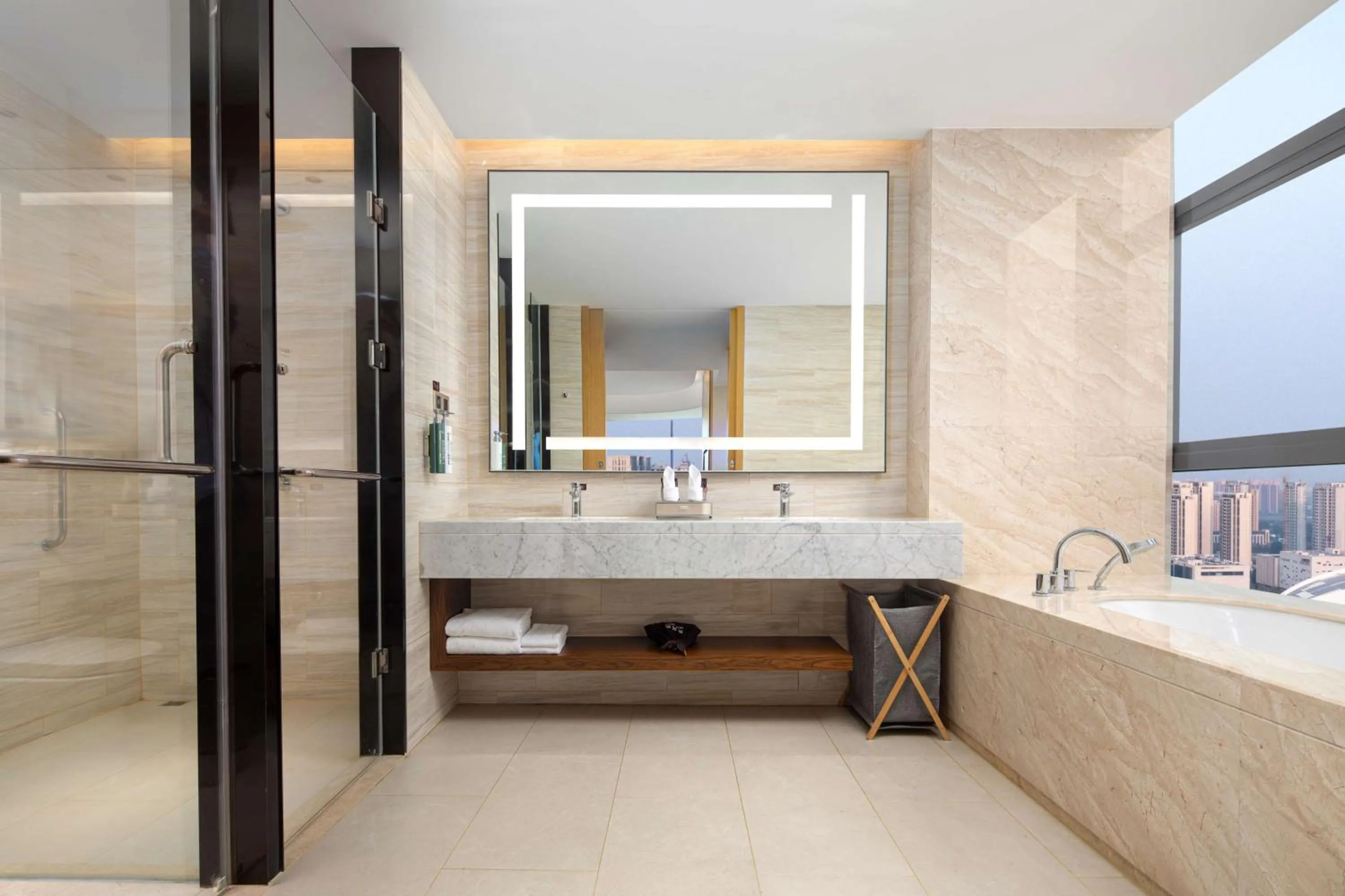 Bathroom in Hilton Garden Inn Zibo Zhangdian