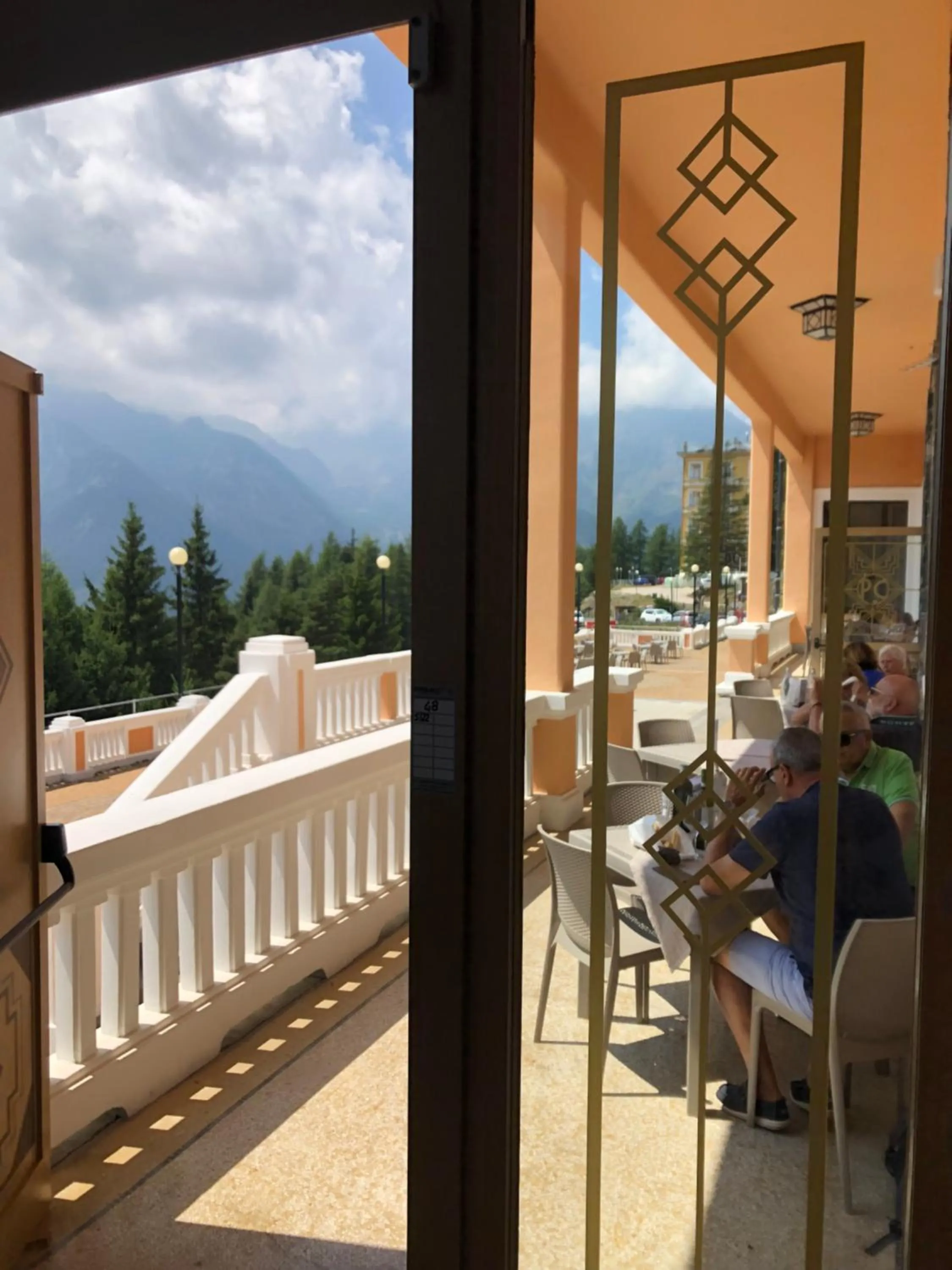 Pràcatinat Hotel & Restaurant