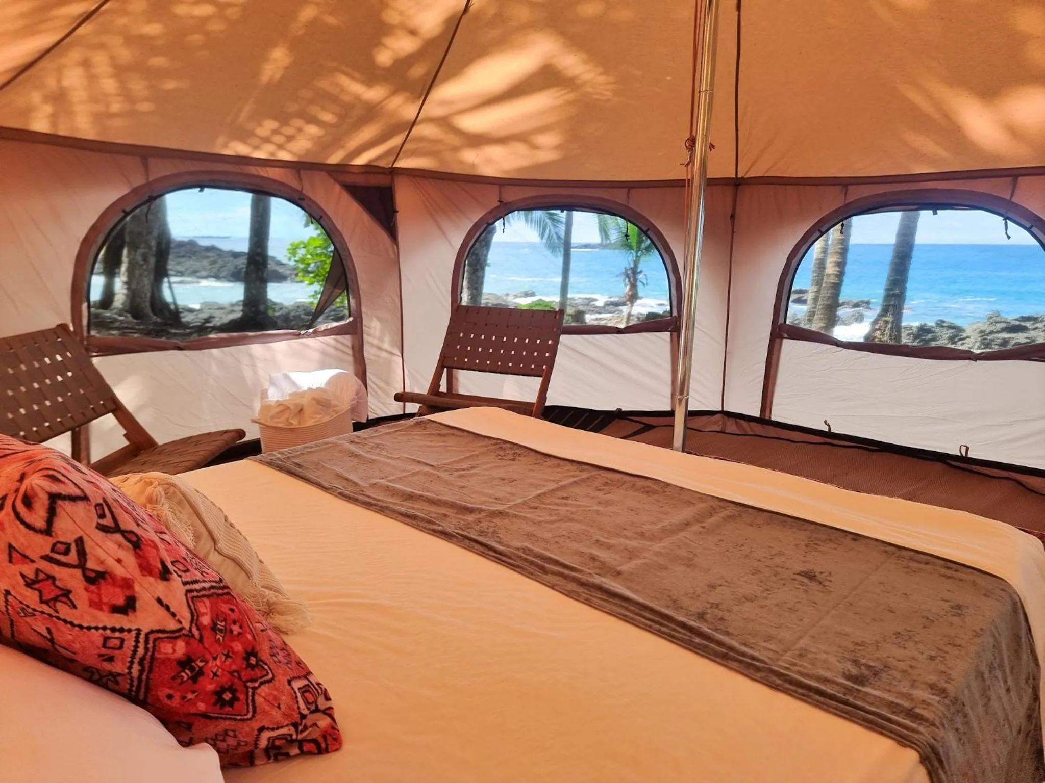 Bed in The Jaguars Jungle Rainforest Lodge - All meals included