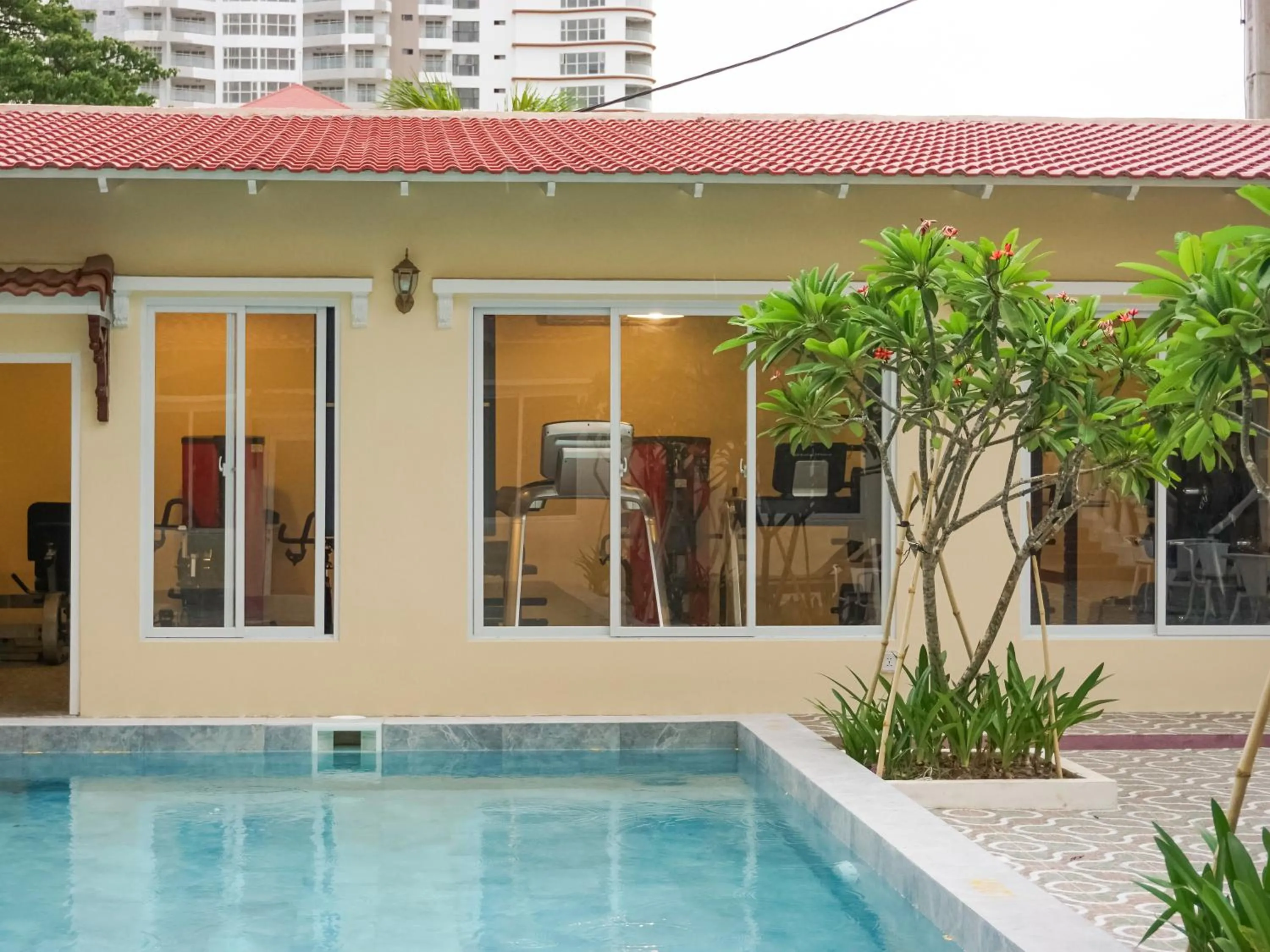 Fitness centre/facilities in Le Kree Downtown Hotel