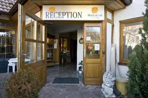 Facade/entrance in Hotel Blume