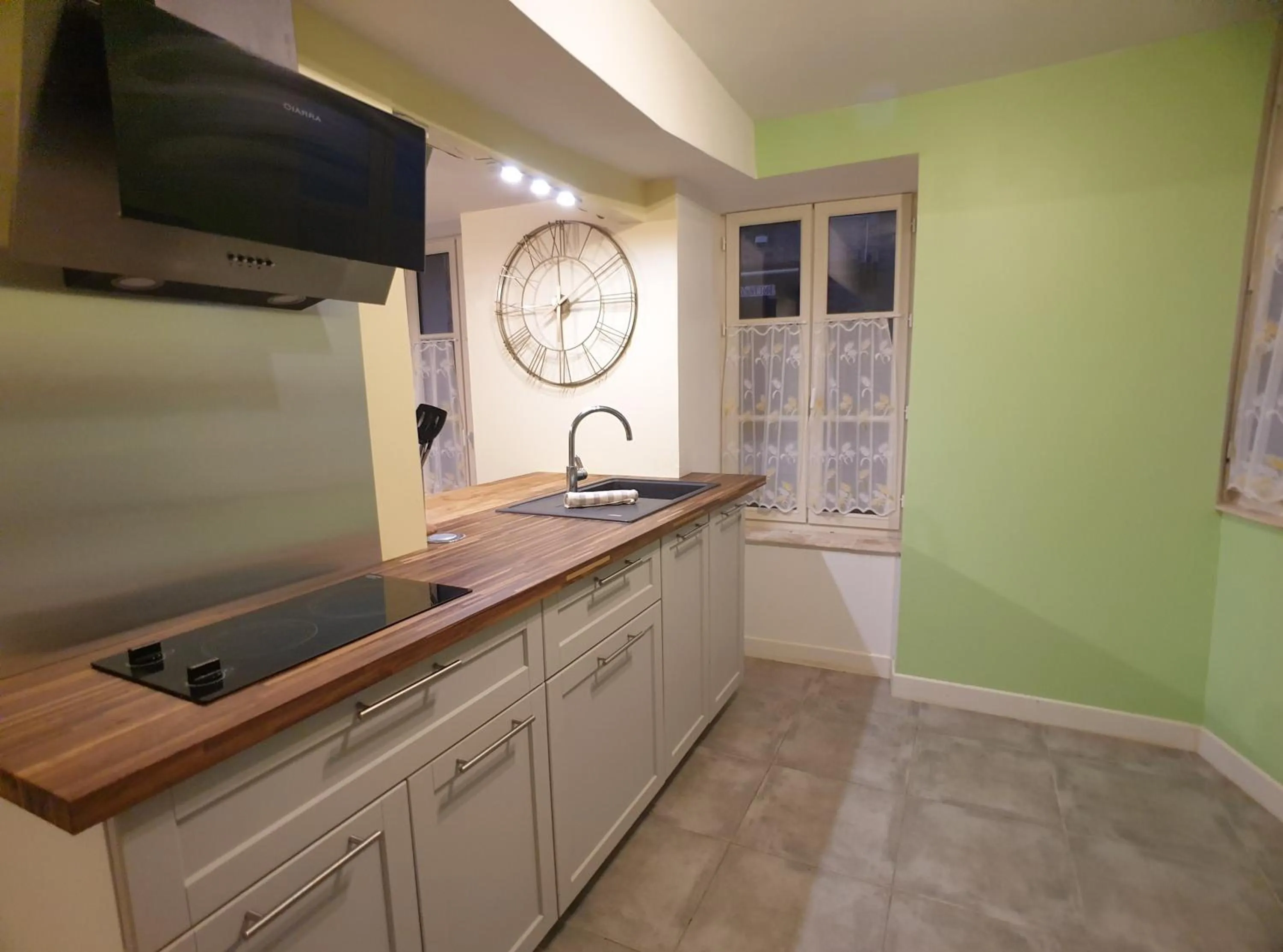 Kitchen or kitchenette in La graineterie89