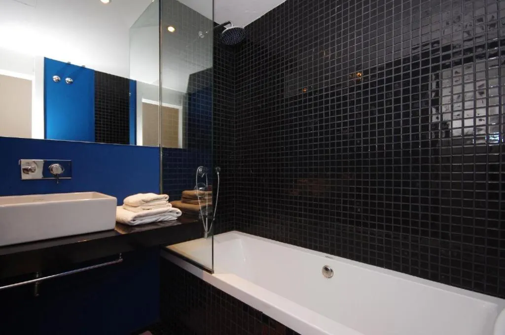 Mosen Sorell Apartments