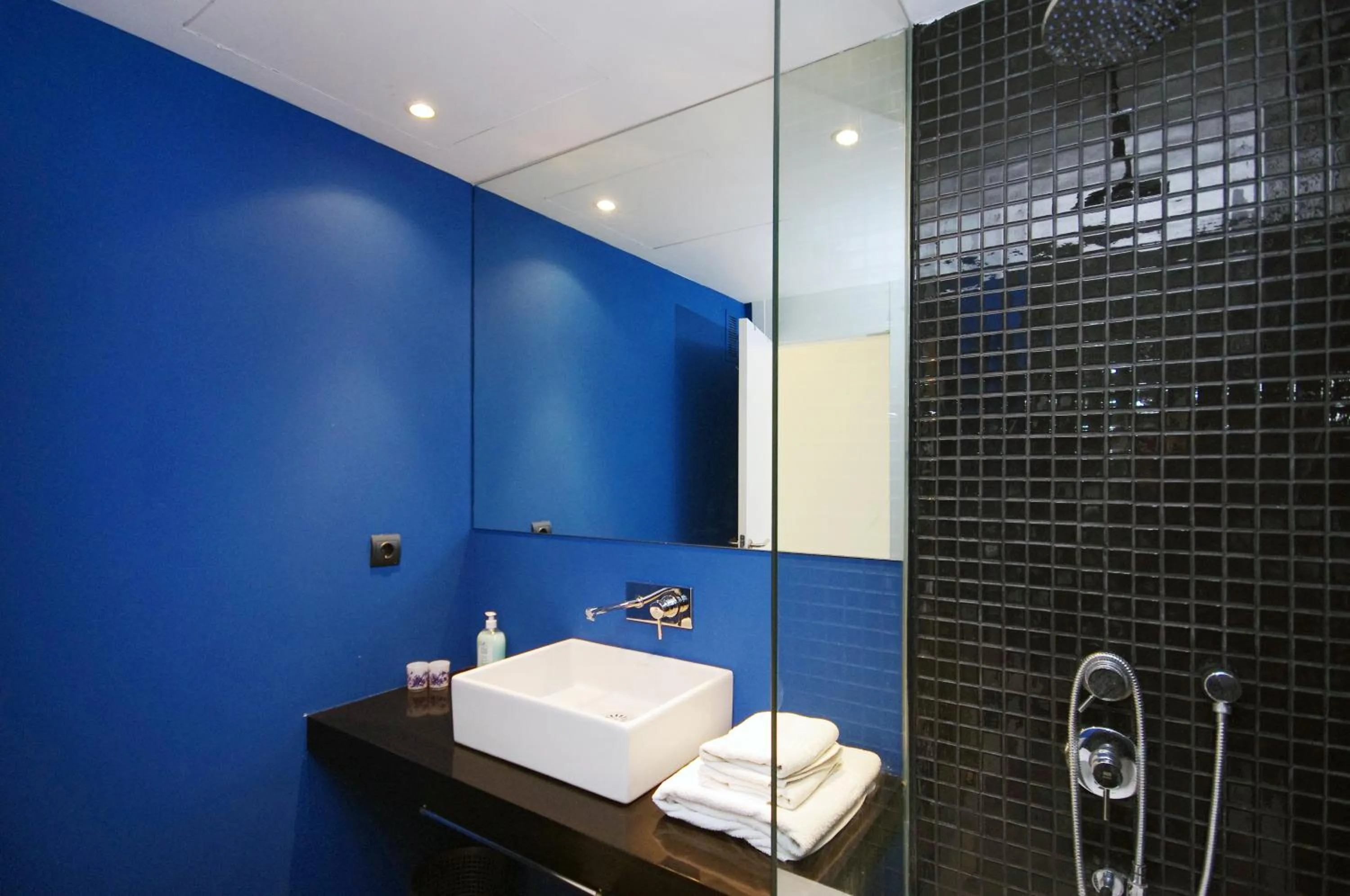 Toilet in Mosen Sorell Apartments