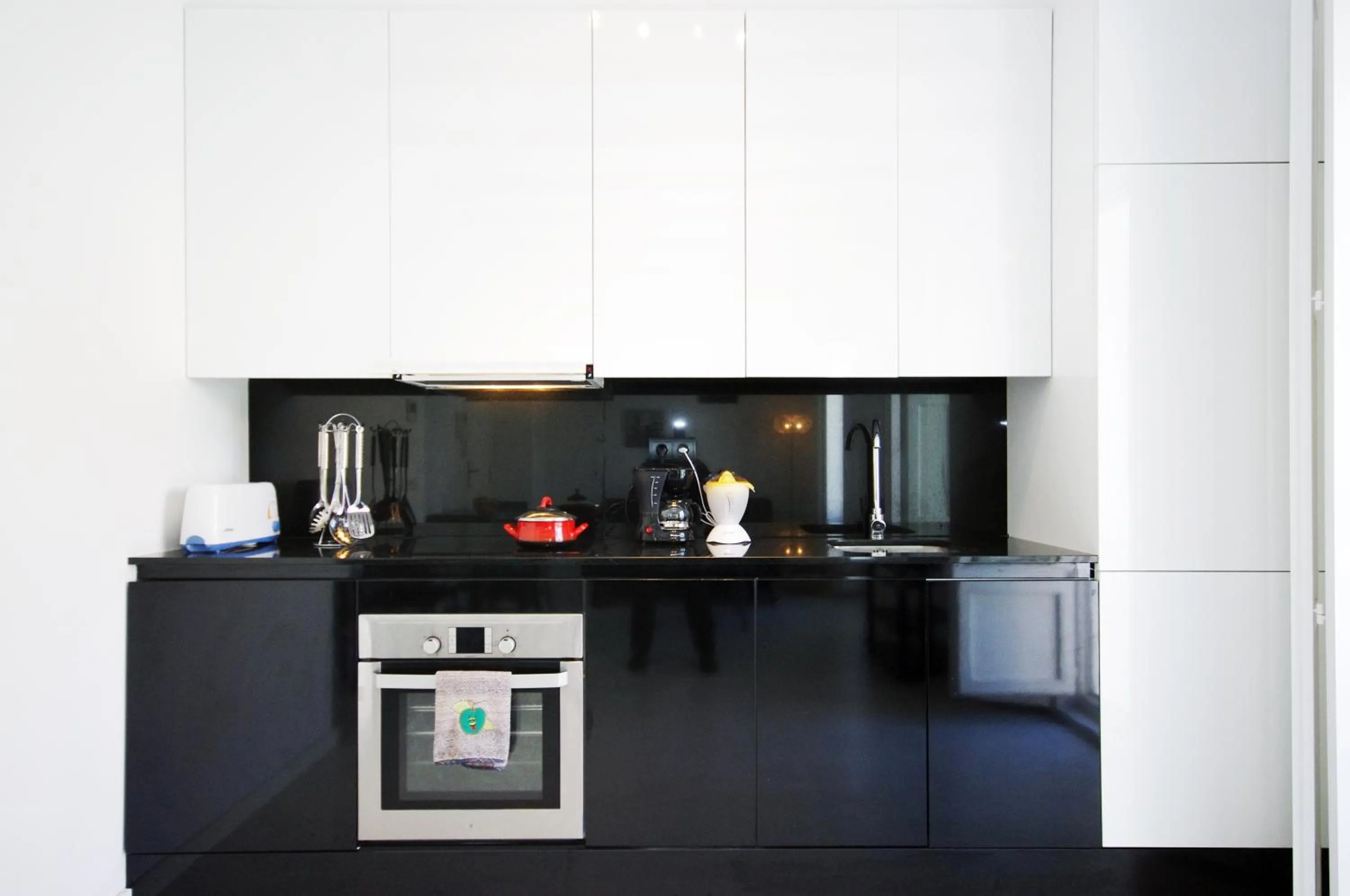 Coffee/tea facilities in Mosen Sorell Apartments