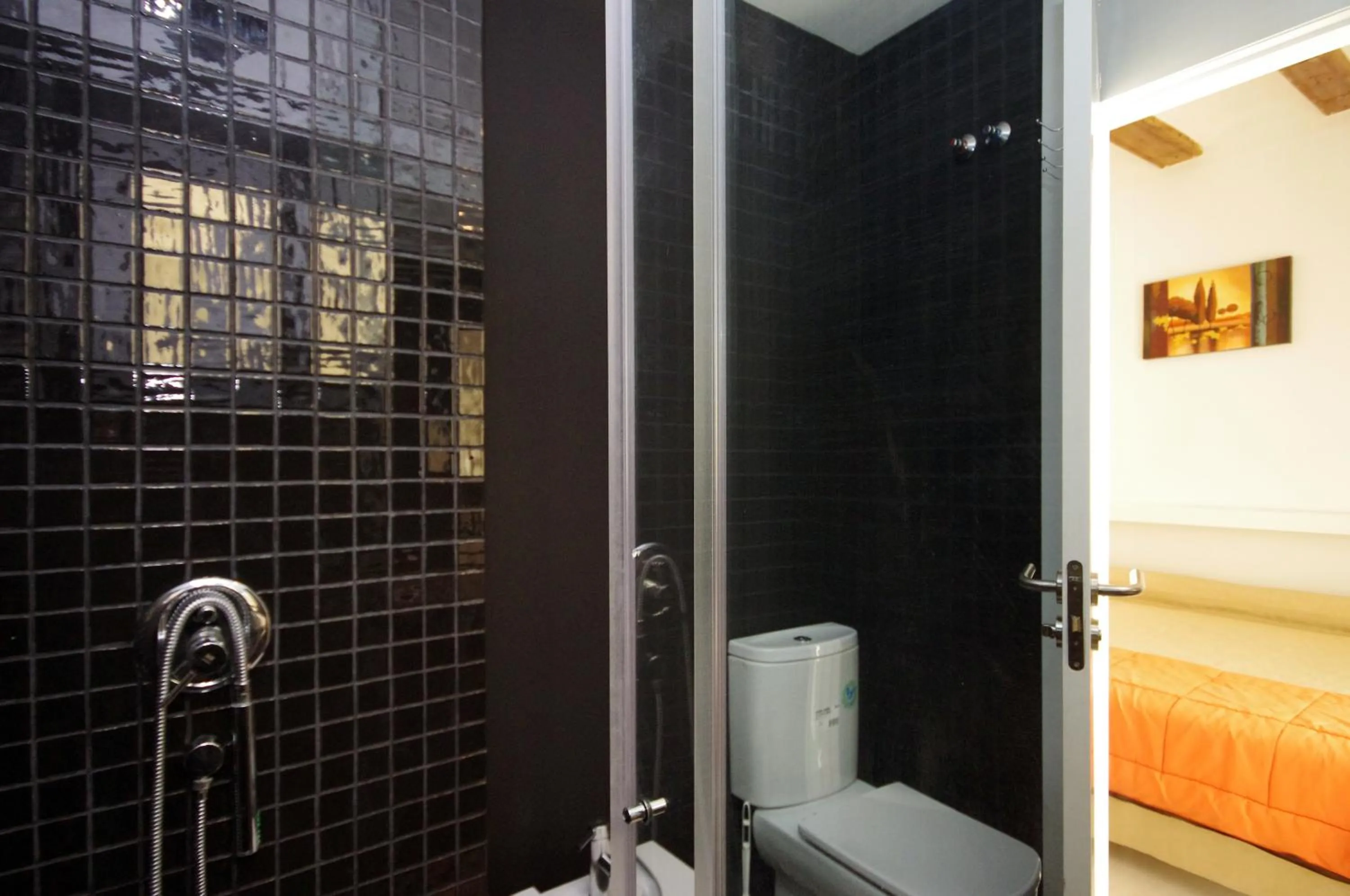 Toilet in Mosen Sorell Apartments