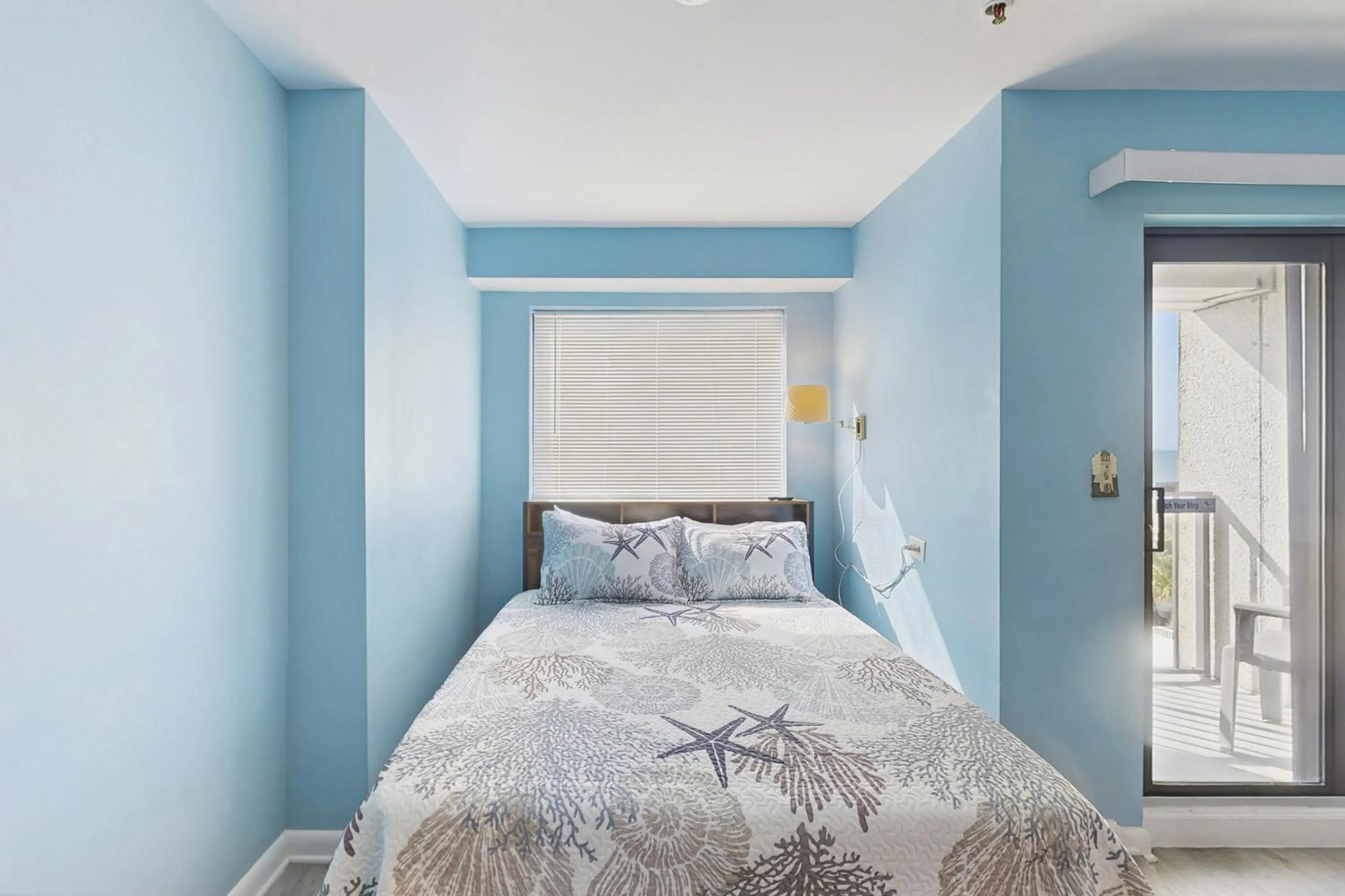 Bed in Myrtle Beach Resort