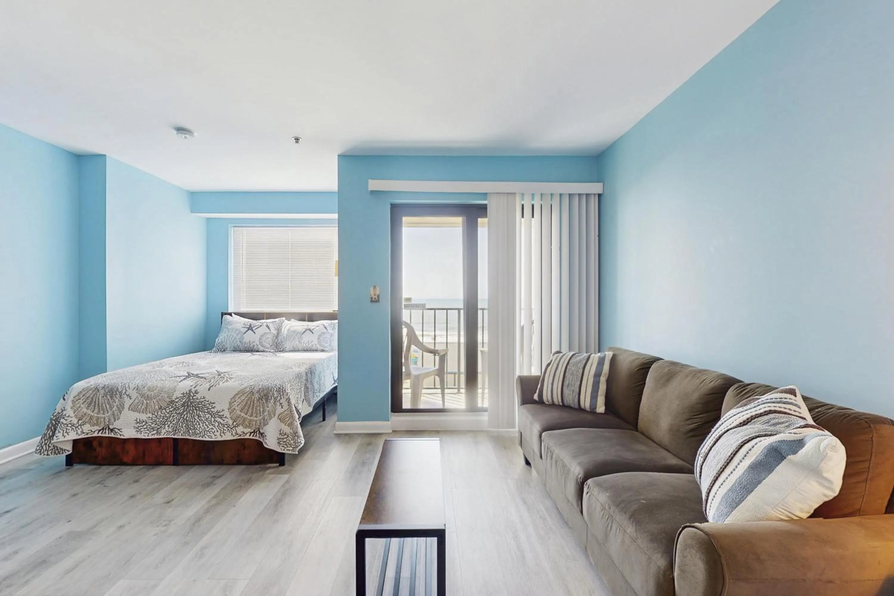 Bed in Myrtle Beach Resort