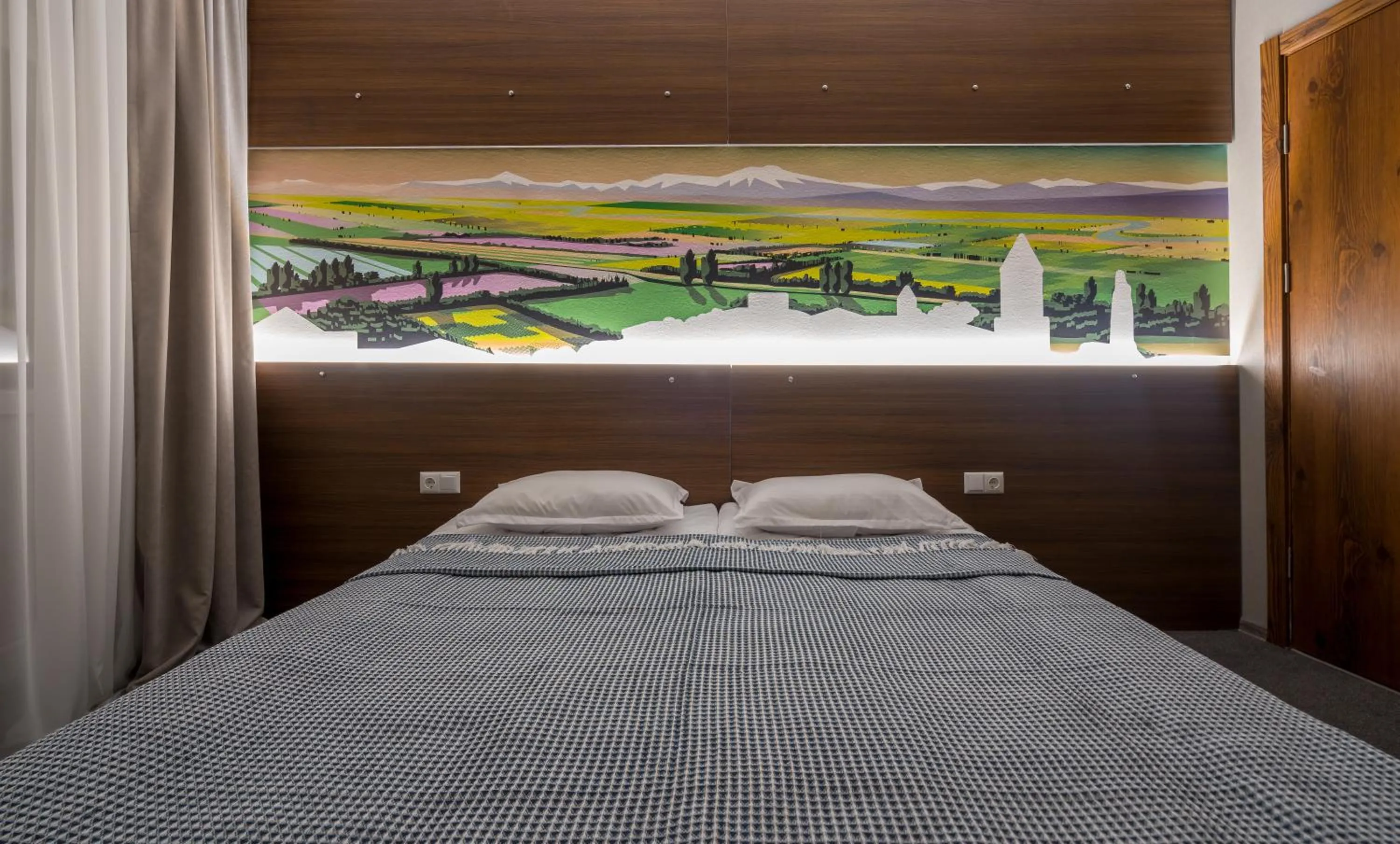 Bed in Hotel History • სასტუმრო ისტორია