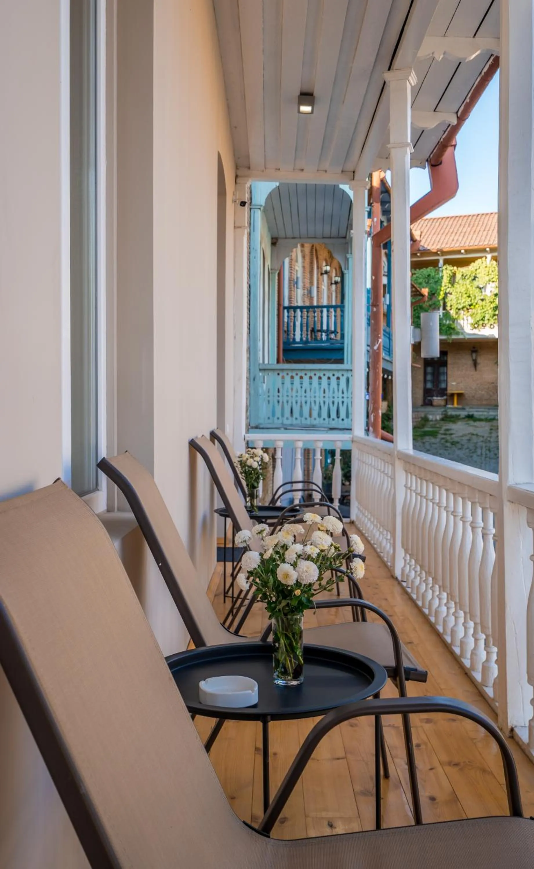 Hotel History • სასტუმრო ისტორია