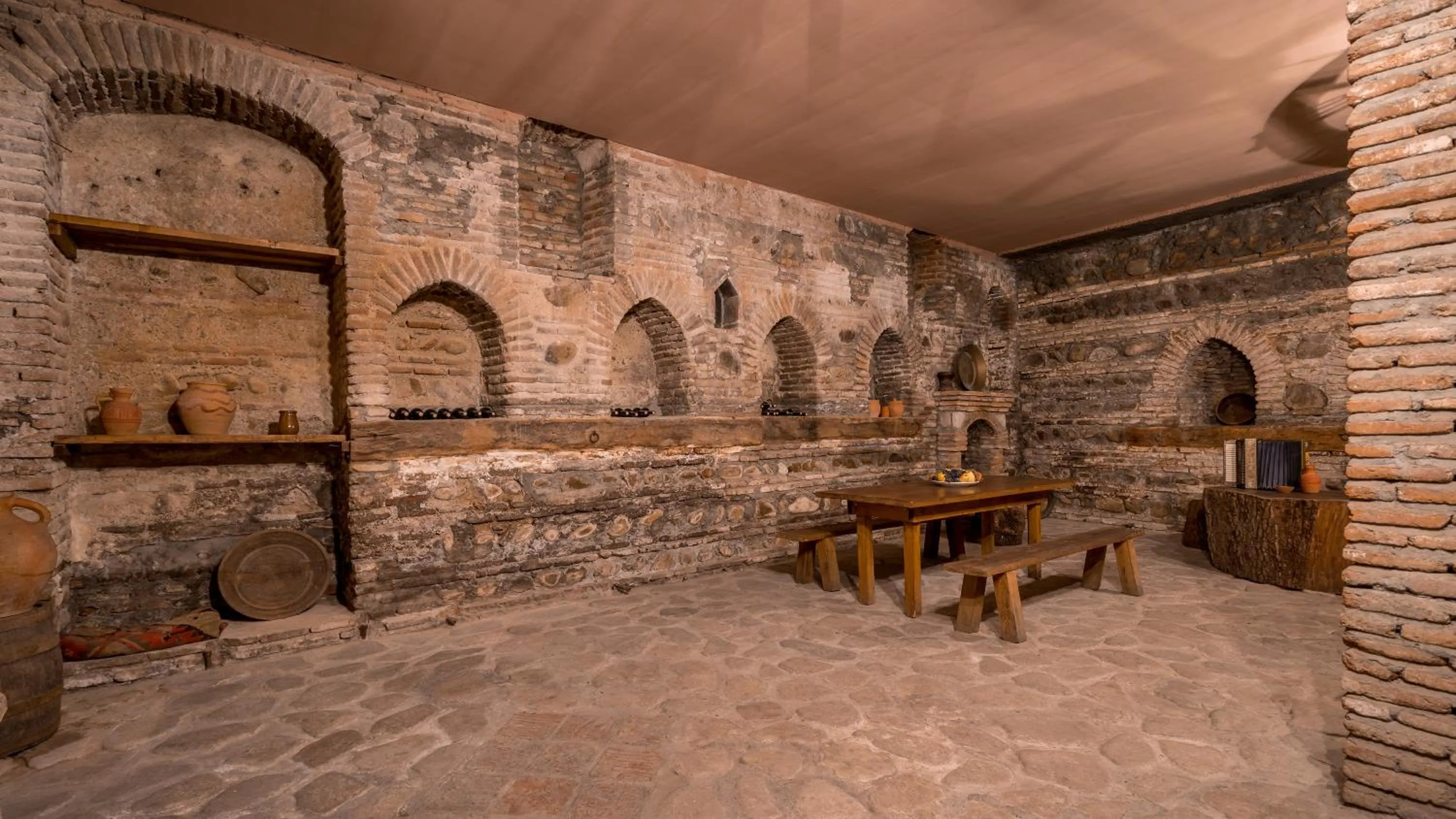 Hotel History • სასტუმრო ისტორია