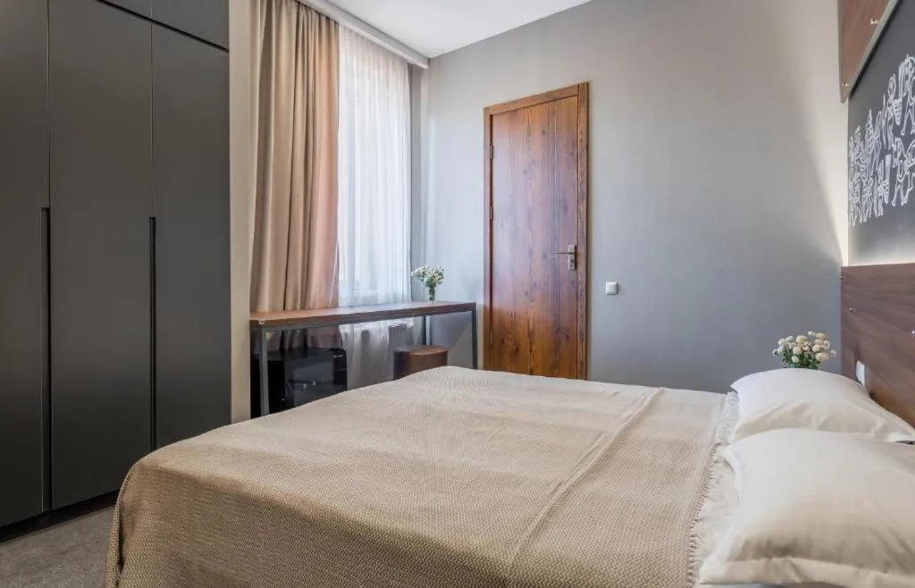 Bed in Hotel History • სასტუმრო ისტორია