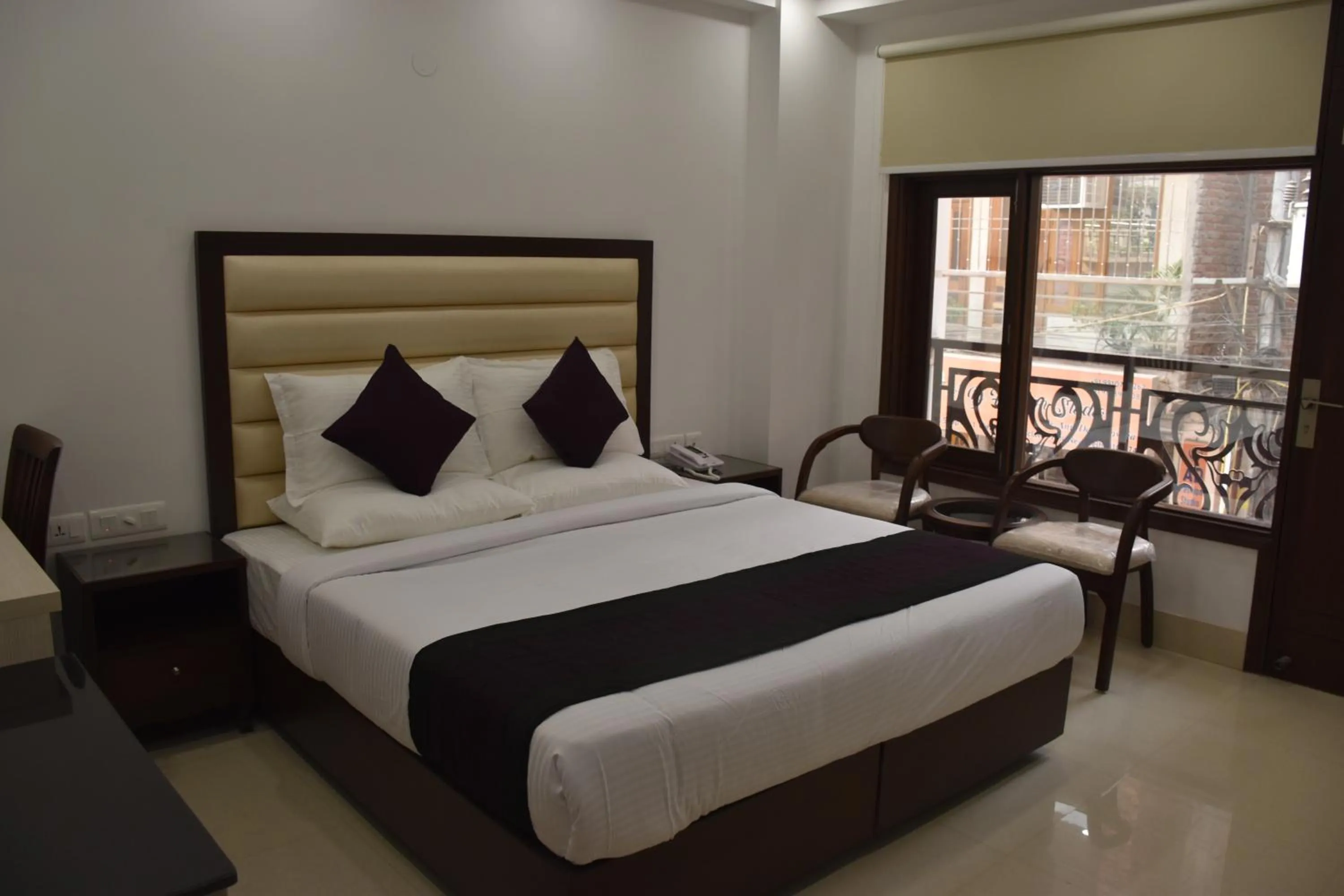 Bed in Lemon Green Residency - Hotel and Serviced Apartments