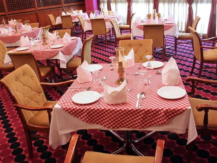 Restaurant/places to eat in Oriental Palace Hotel