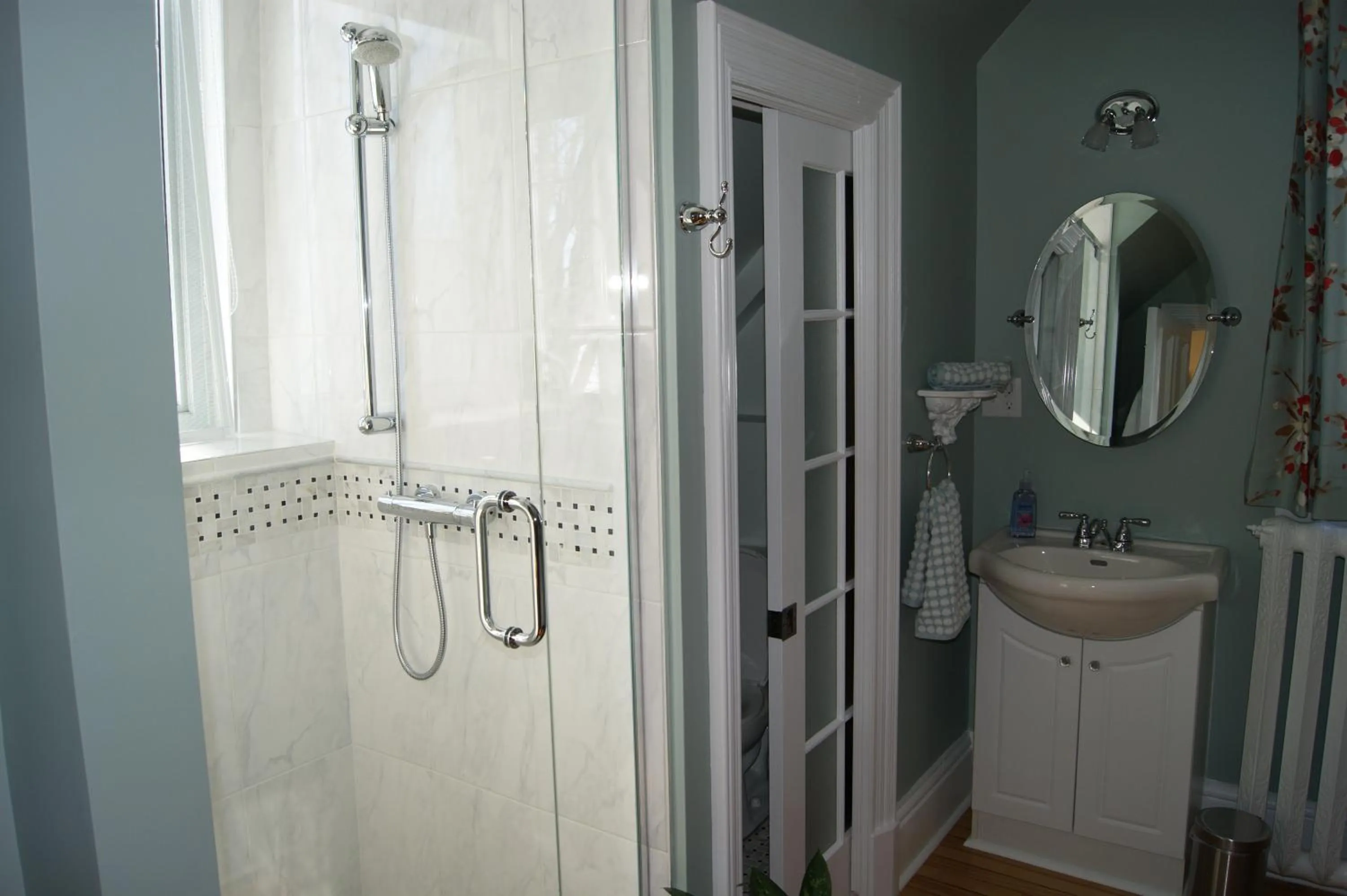 Bathroom in La Belle aux Berges