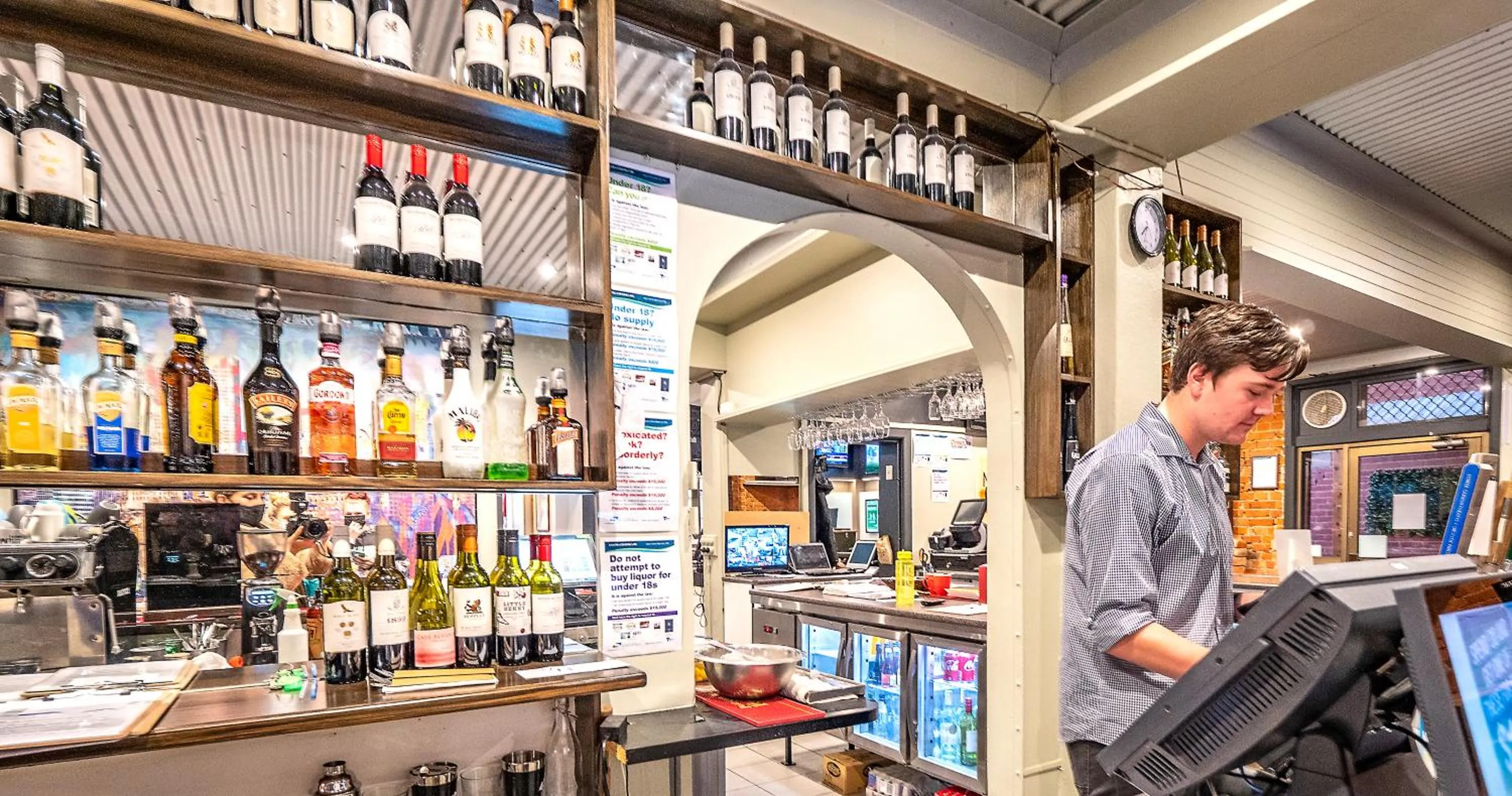 Area and facilities in Telegraph Hotel Numurkah