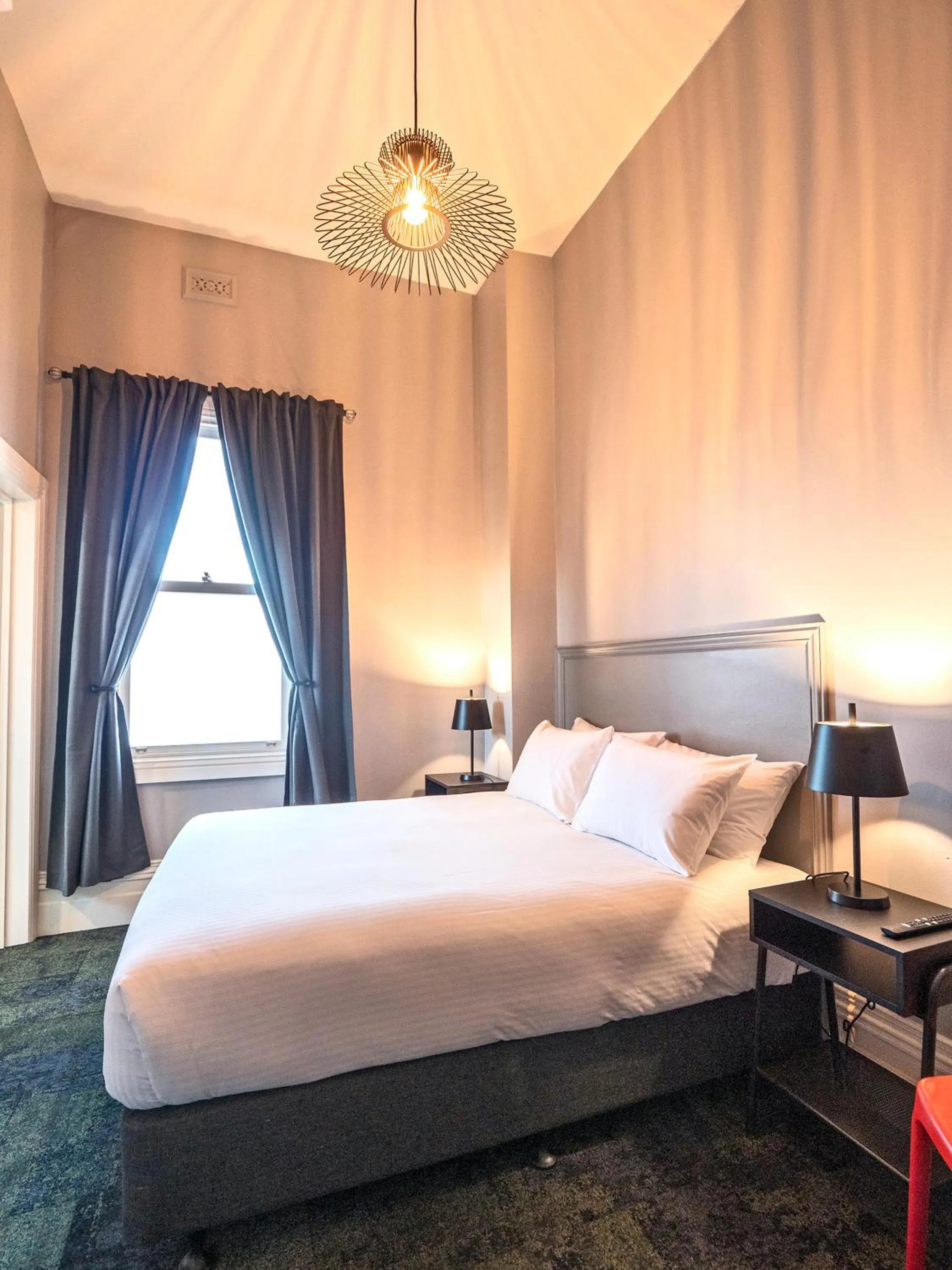 Photo of the whole room, Bed in Telegraph Hotel Numurkah