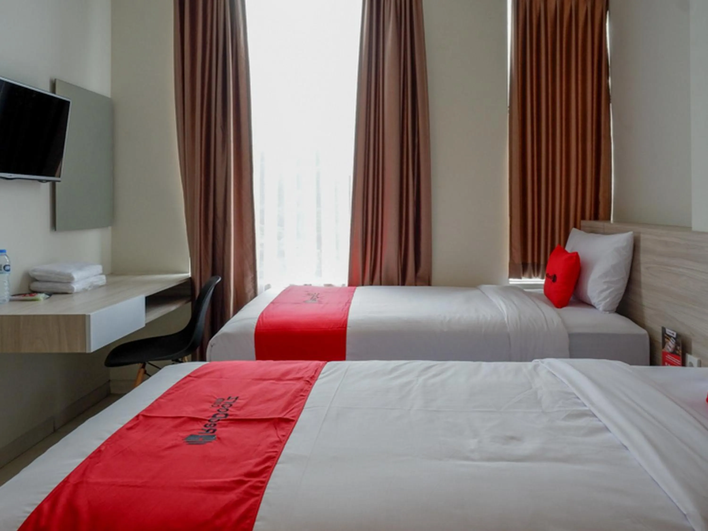 Bed in RedDoorz near Exit Tol Banyumanik 2