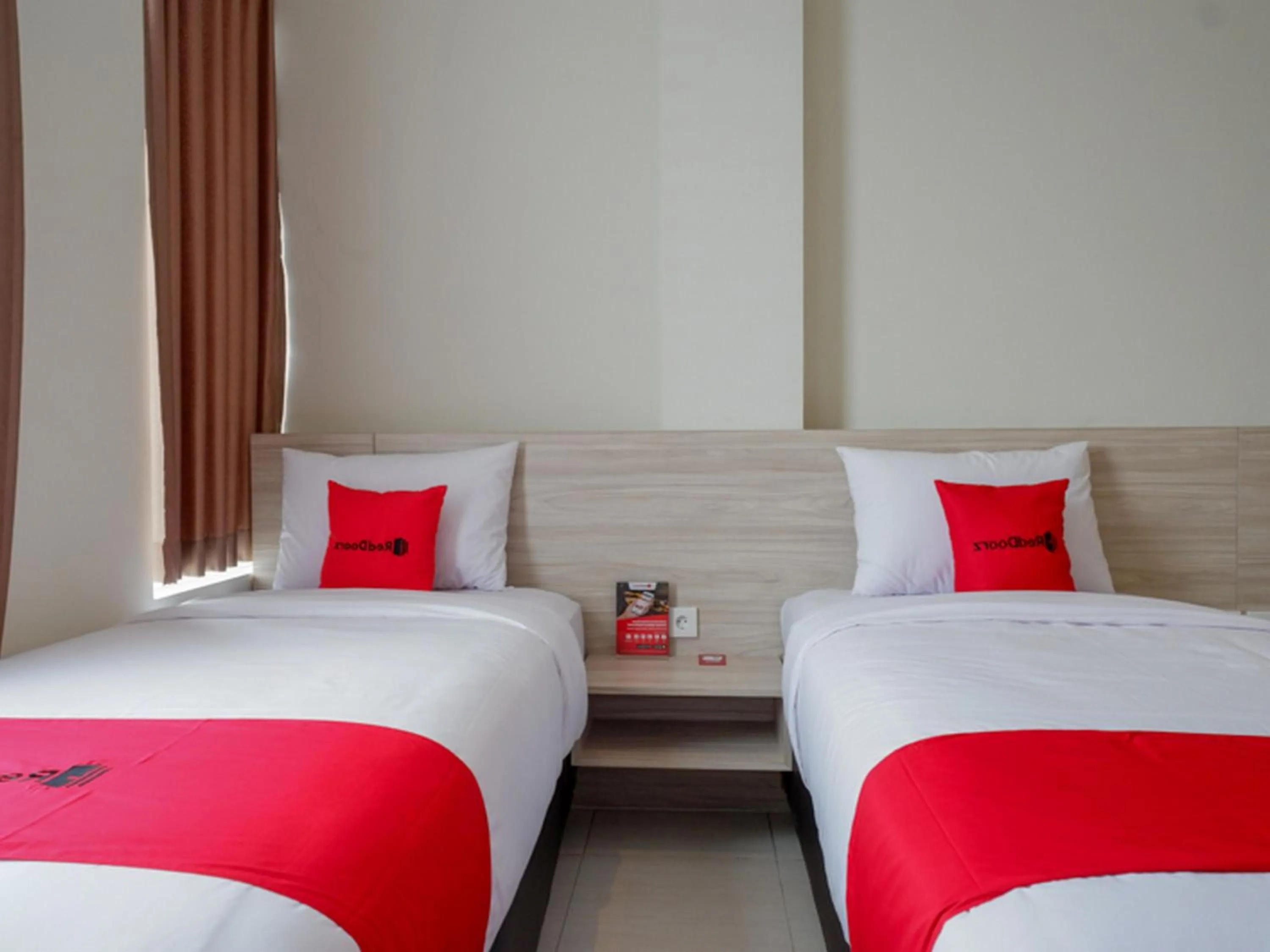 Bed in RedDoorz near Exit Tol Banyumanik 2