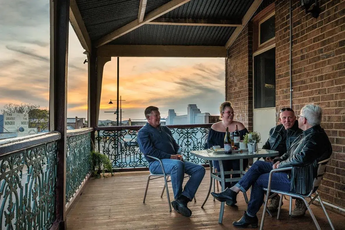 Single Room with Balcony with Shared Bathroom - single occupancy in Commercial Travellers House Single Room with Balcony with Shared Bathroom - single occupancy in Commercial Travellers House