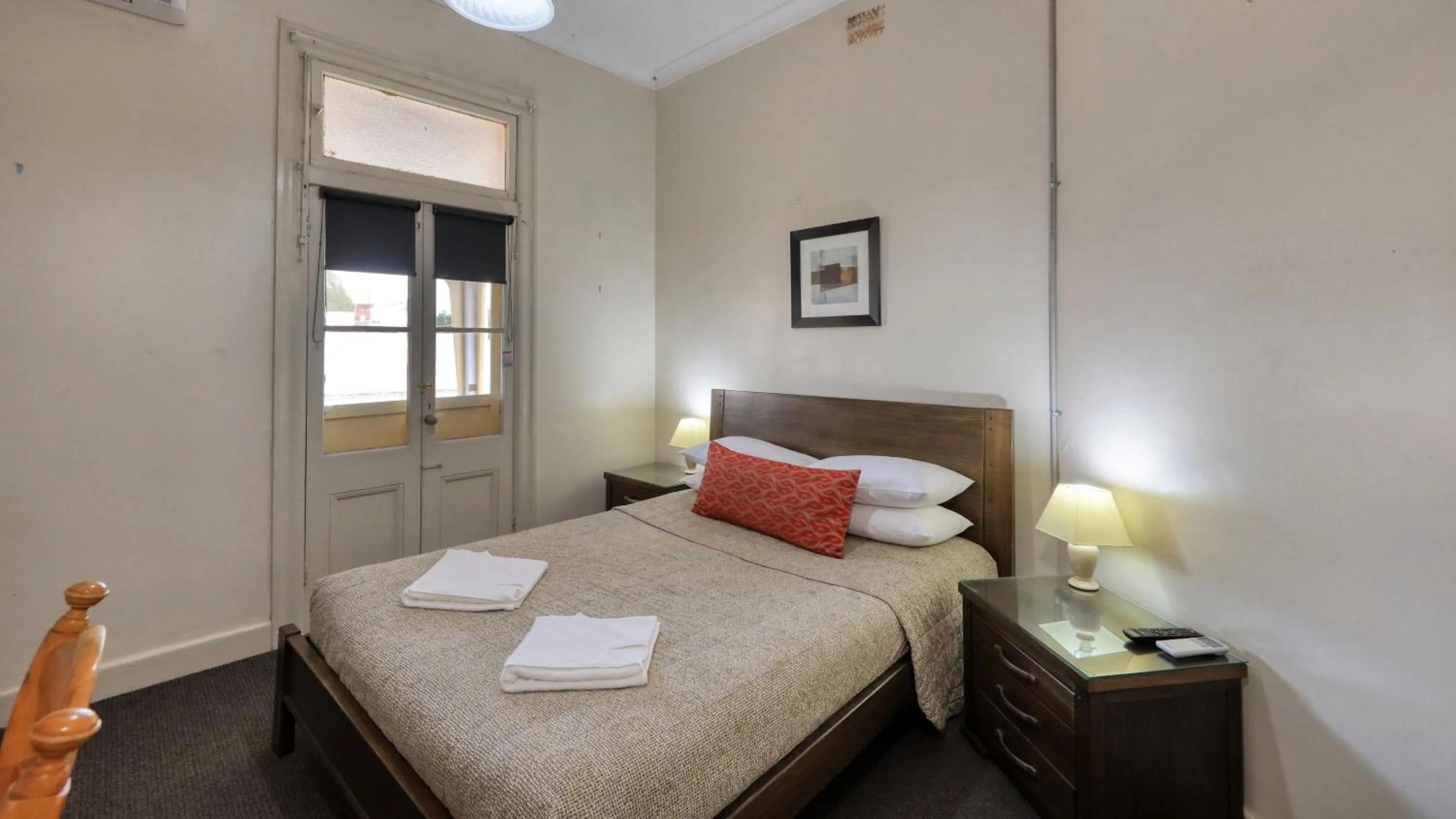 Bed in Commercial Travellers House