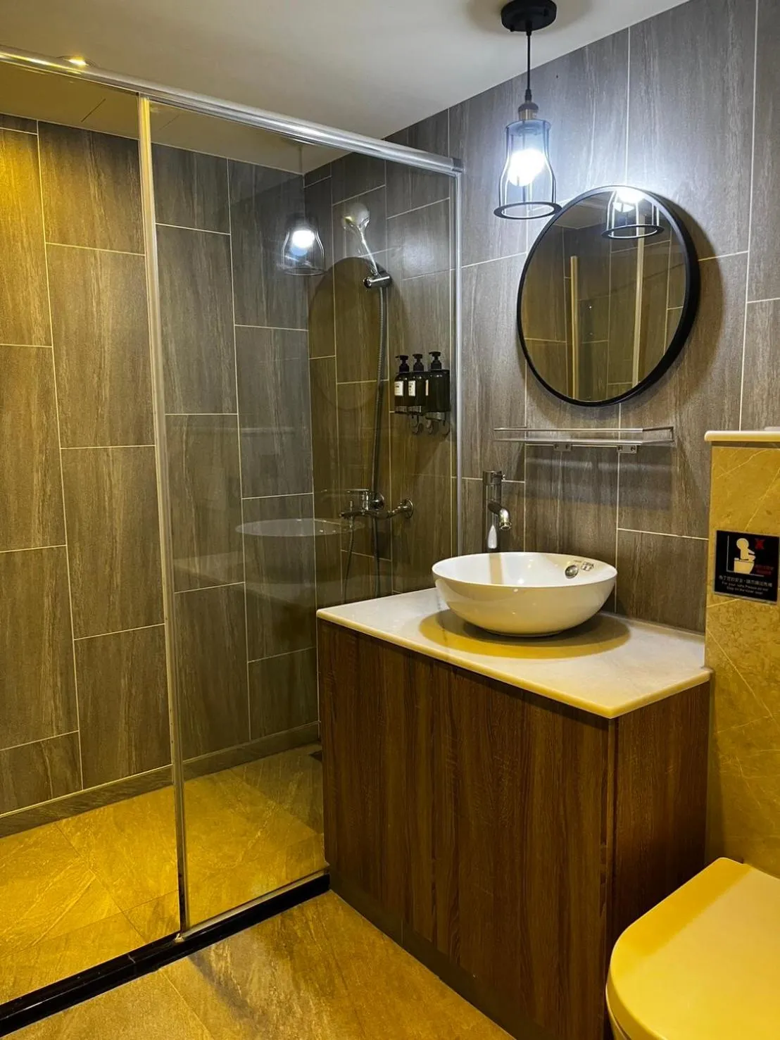 Shower in Michi Hotel - Luodong
