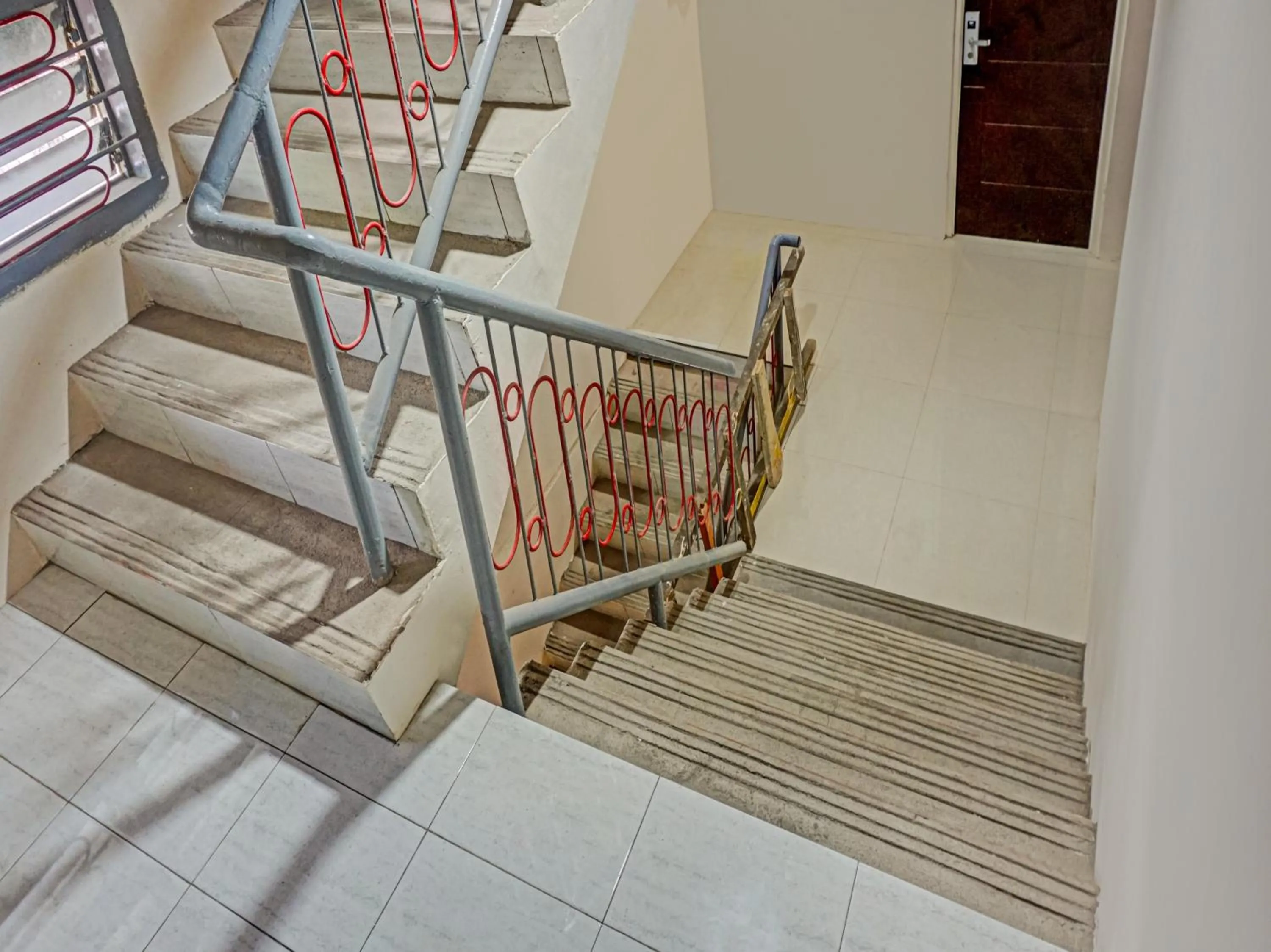 Area and facilities in RedDoorz at Jalan Somba Opu Losari