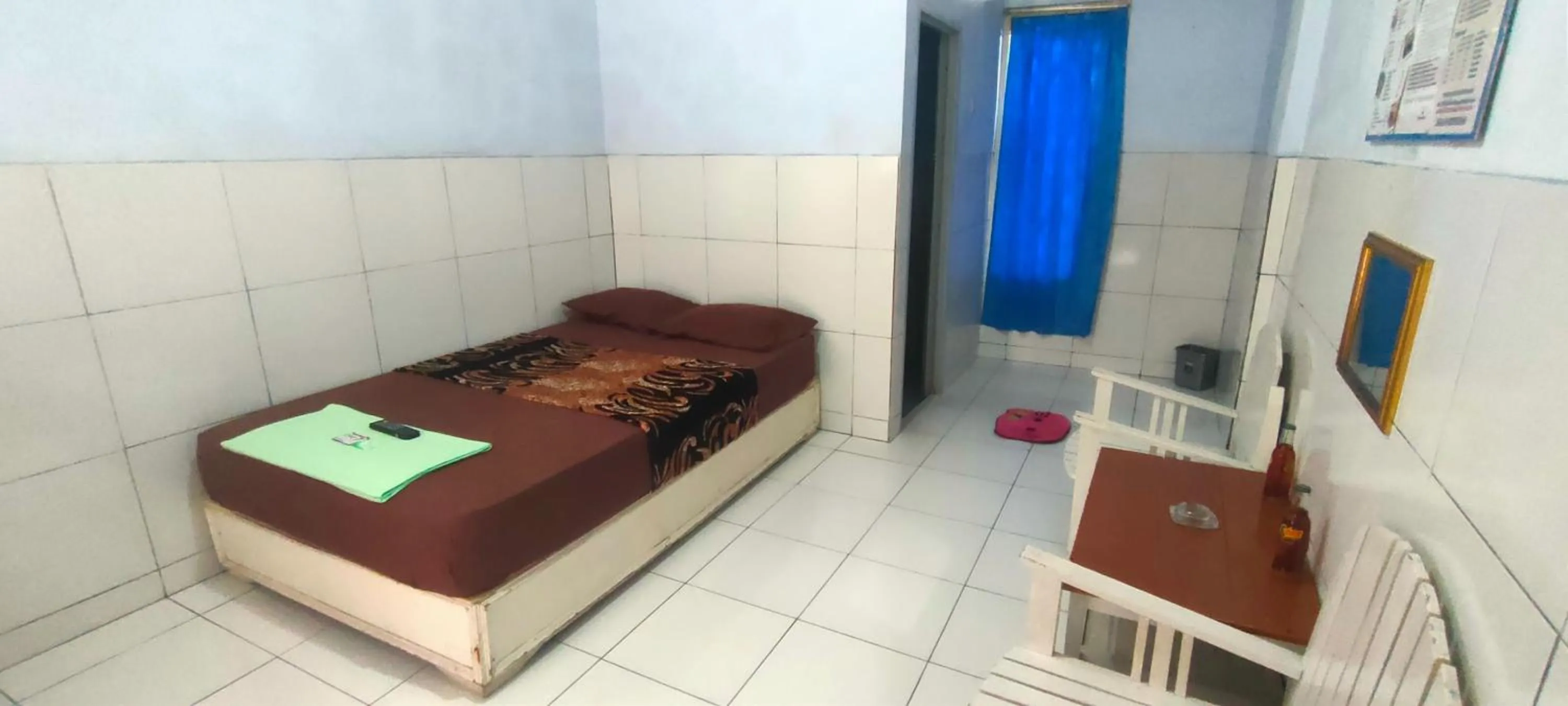 Bathroom, Bed in Hotel Nakula Sadewa 2 Bandungan