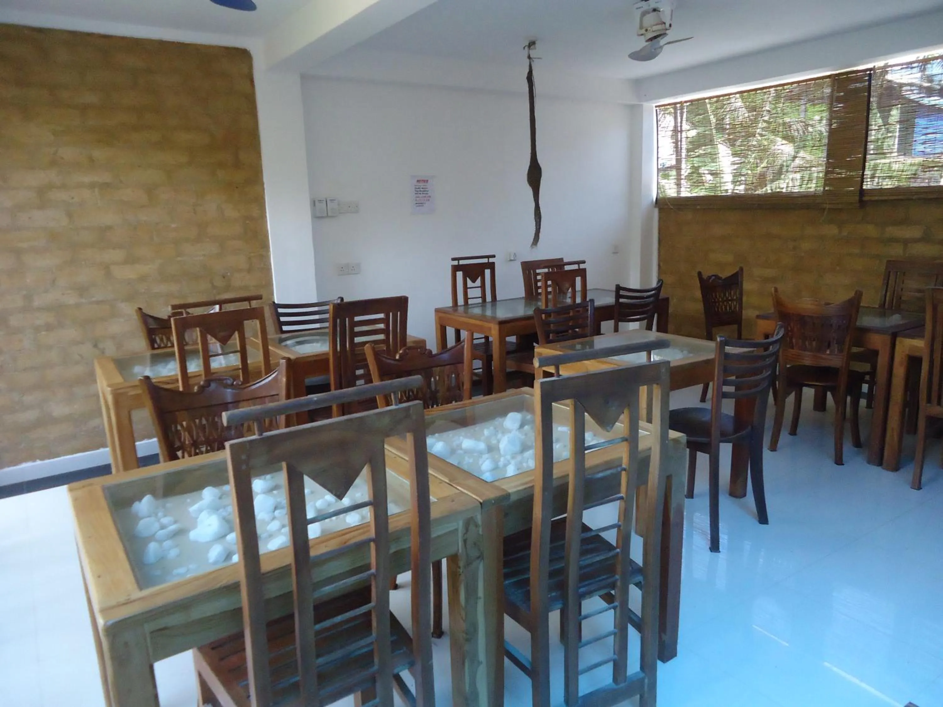 Restaurant/places to eat in Sky Garden Mini Hotel