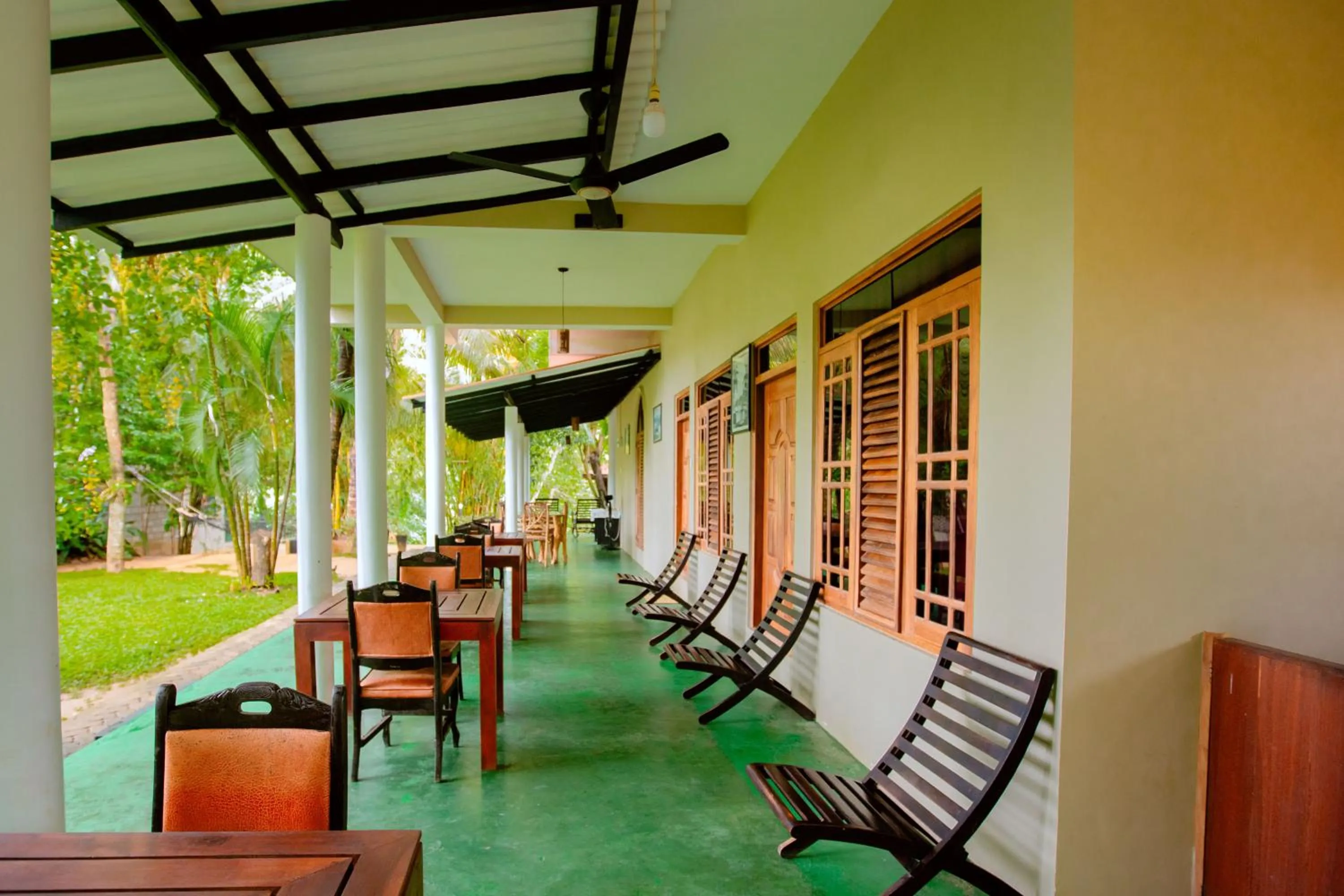 Seating area in Yala River Face Inn