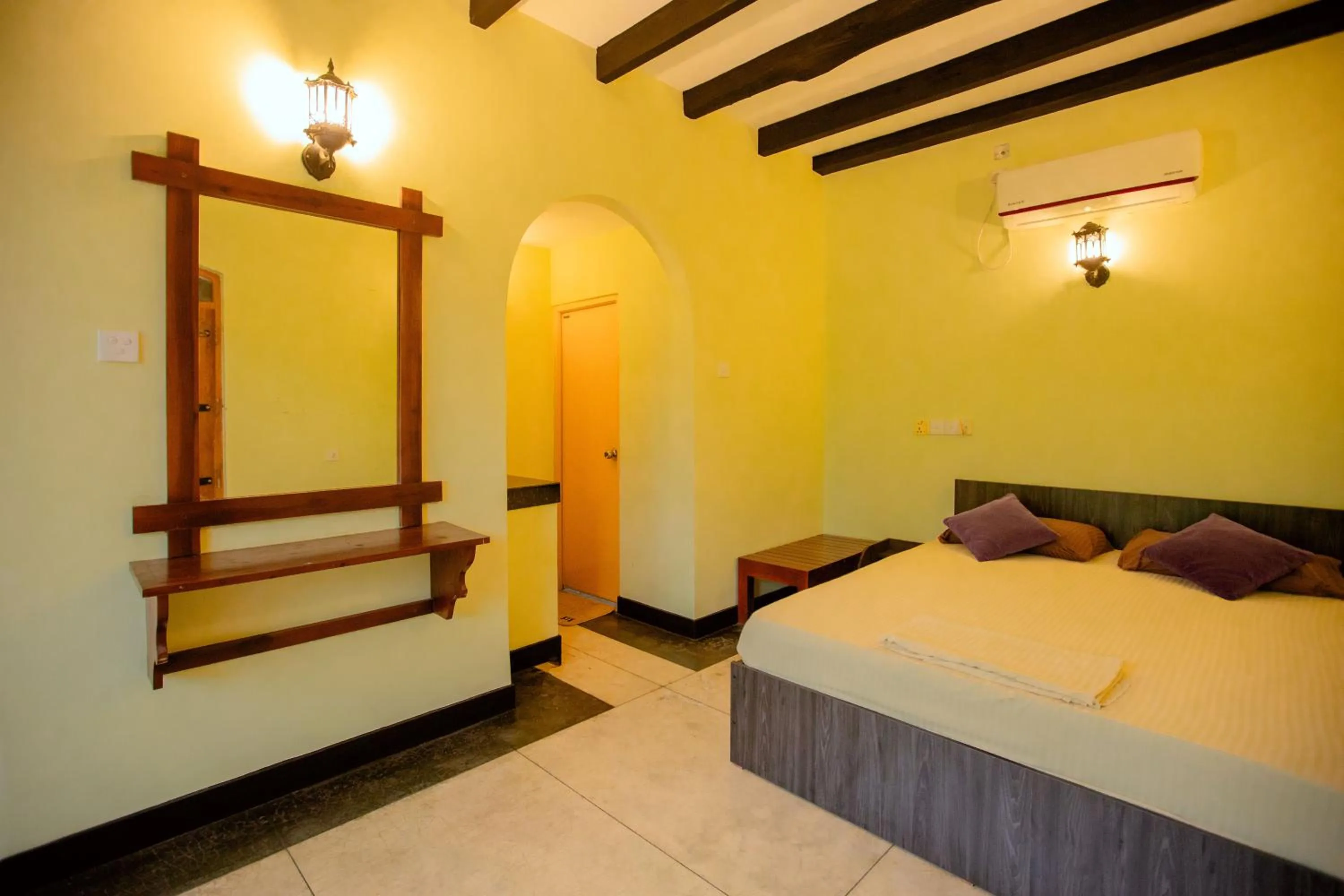 Property building, Bed in Yala River Face Inn