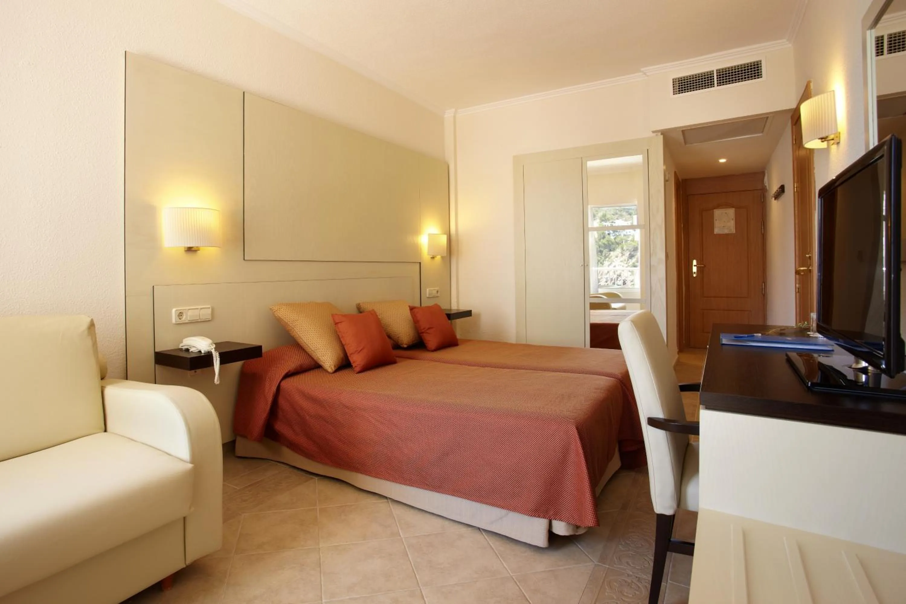 Double Room with Partial Sea View (1 Adult)  - single occupancy in Grupotel Imperio Playa