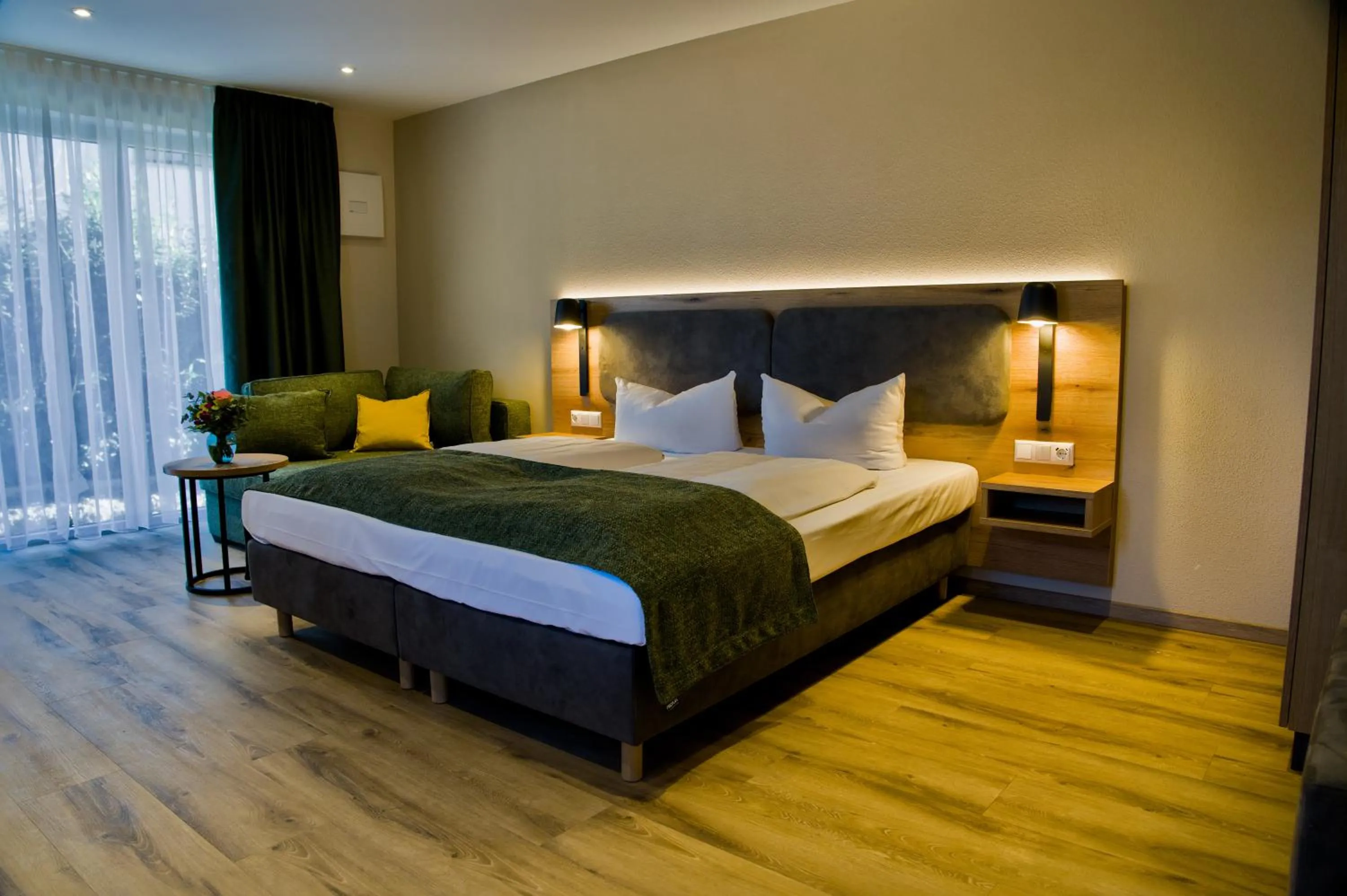 Bed in Hotel Happinger Hof