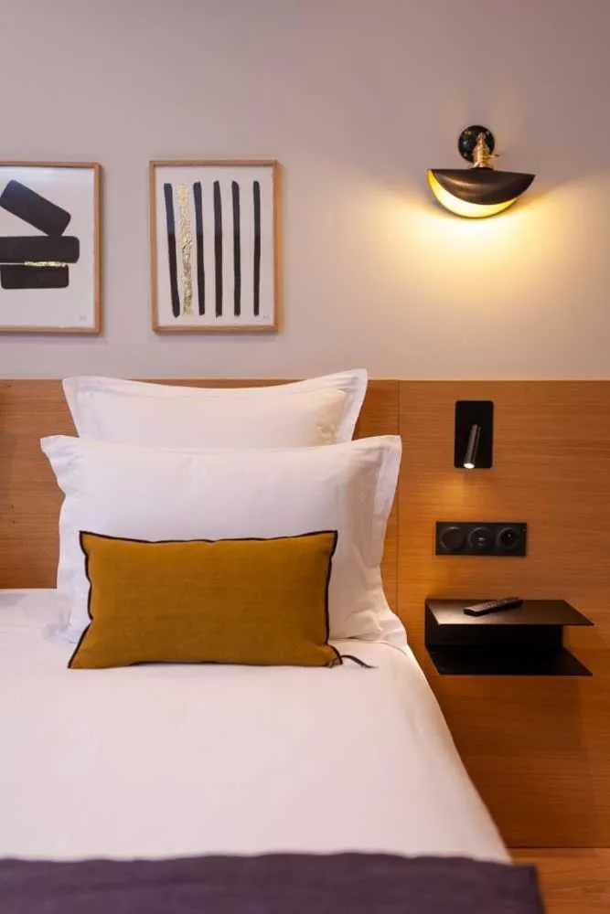 Bed in Tinah Paris, Champs Elysées