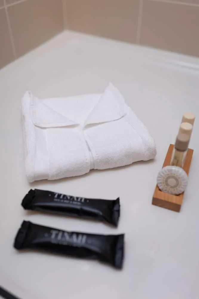 Bed in Tinah Paris, Champs Elysées