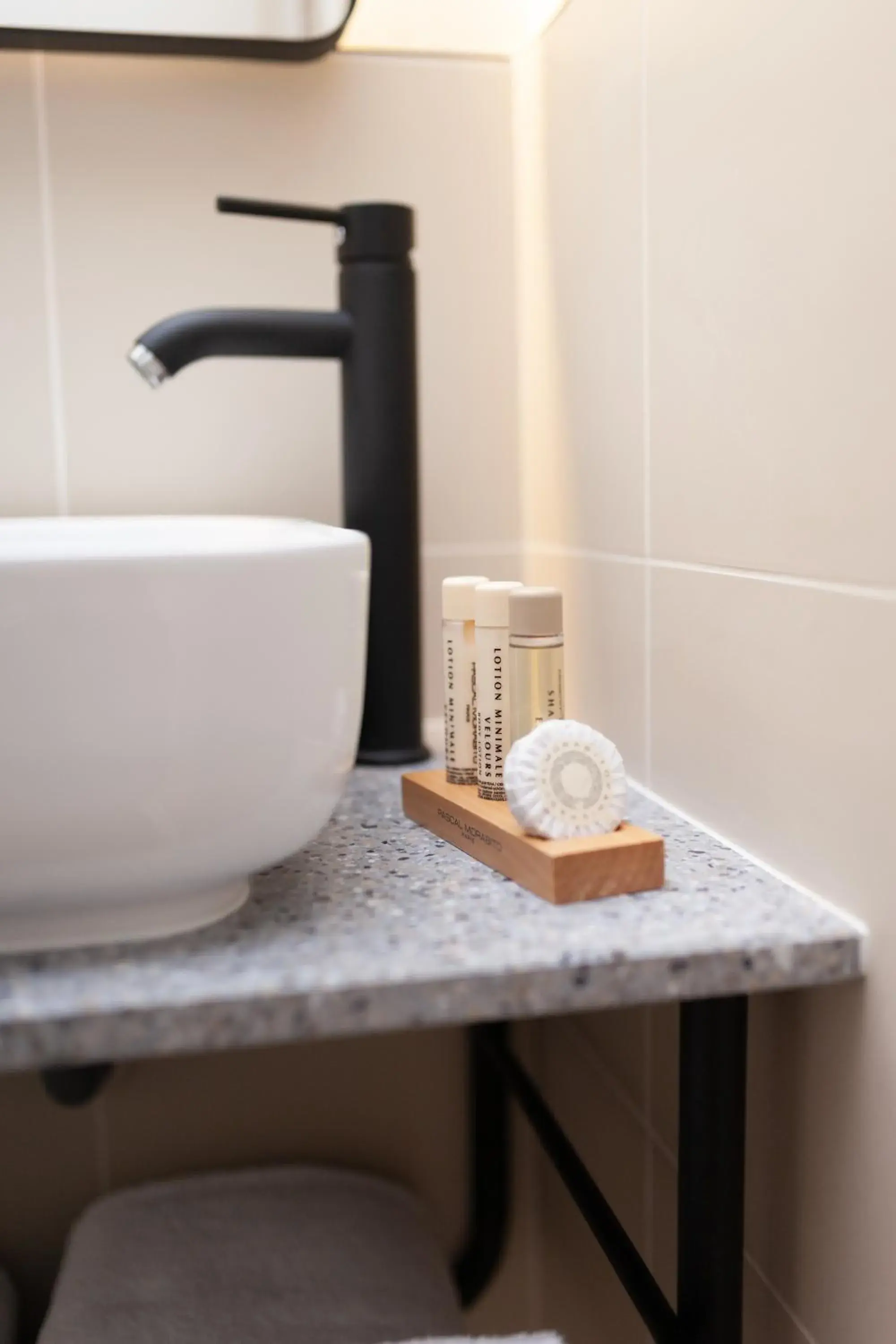 Standard Double Room in Tinah Paris, Champs Elysées Standard Double Room in Tinah Paris, Champs Elysées