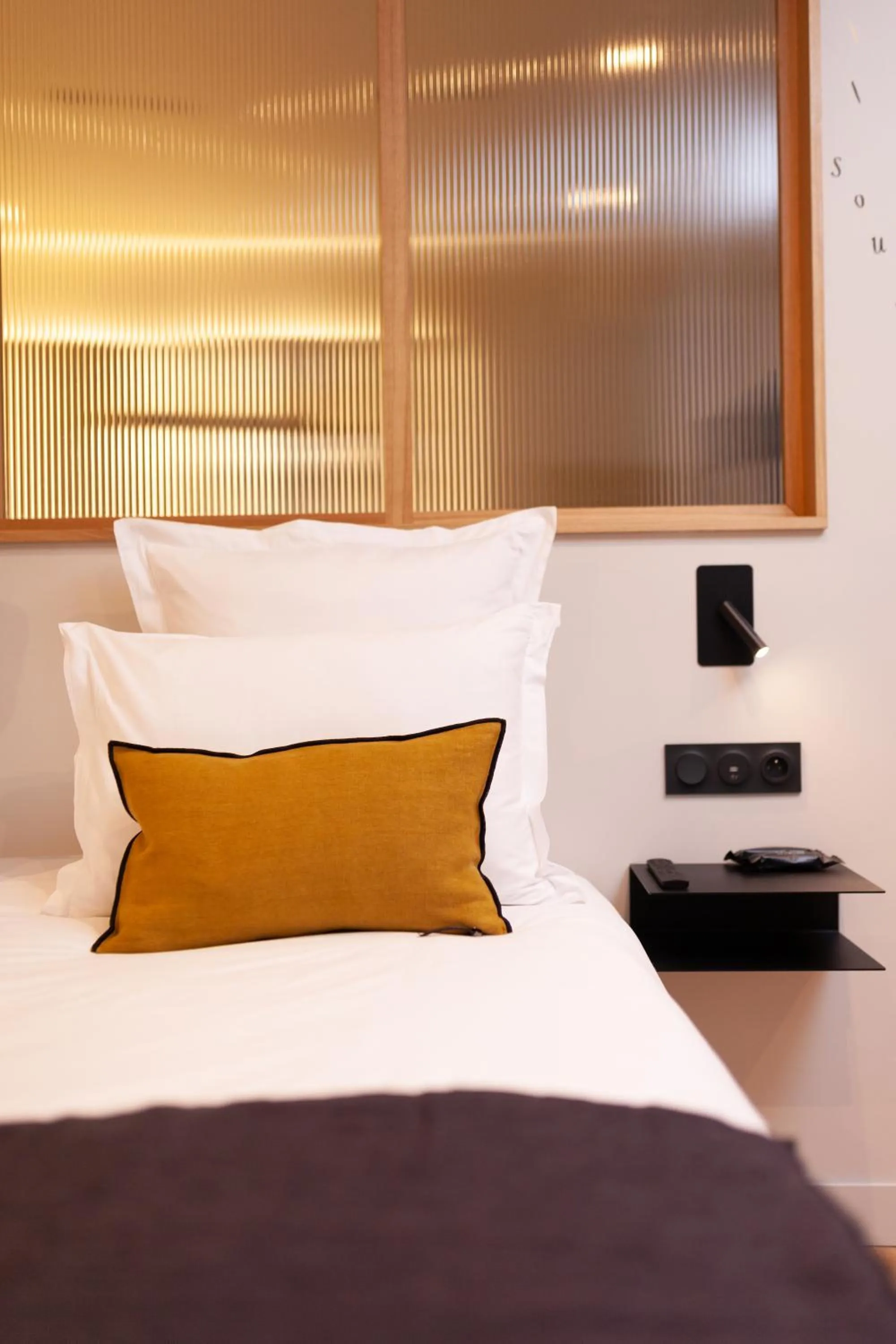 Bedroom, Bed in Tinah Paris, Champs Elysées