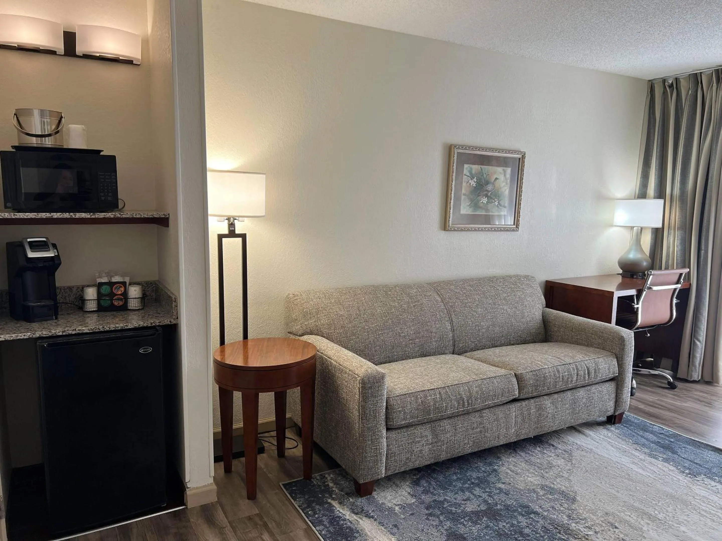 Bedroom in The Inn at Apple Valley, an Ascend Collection Hotel