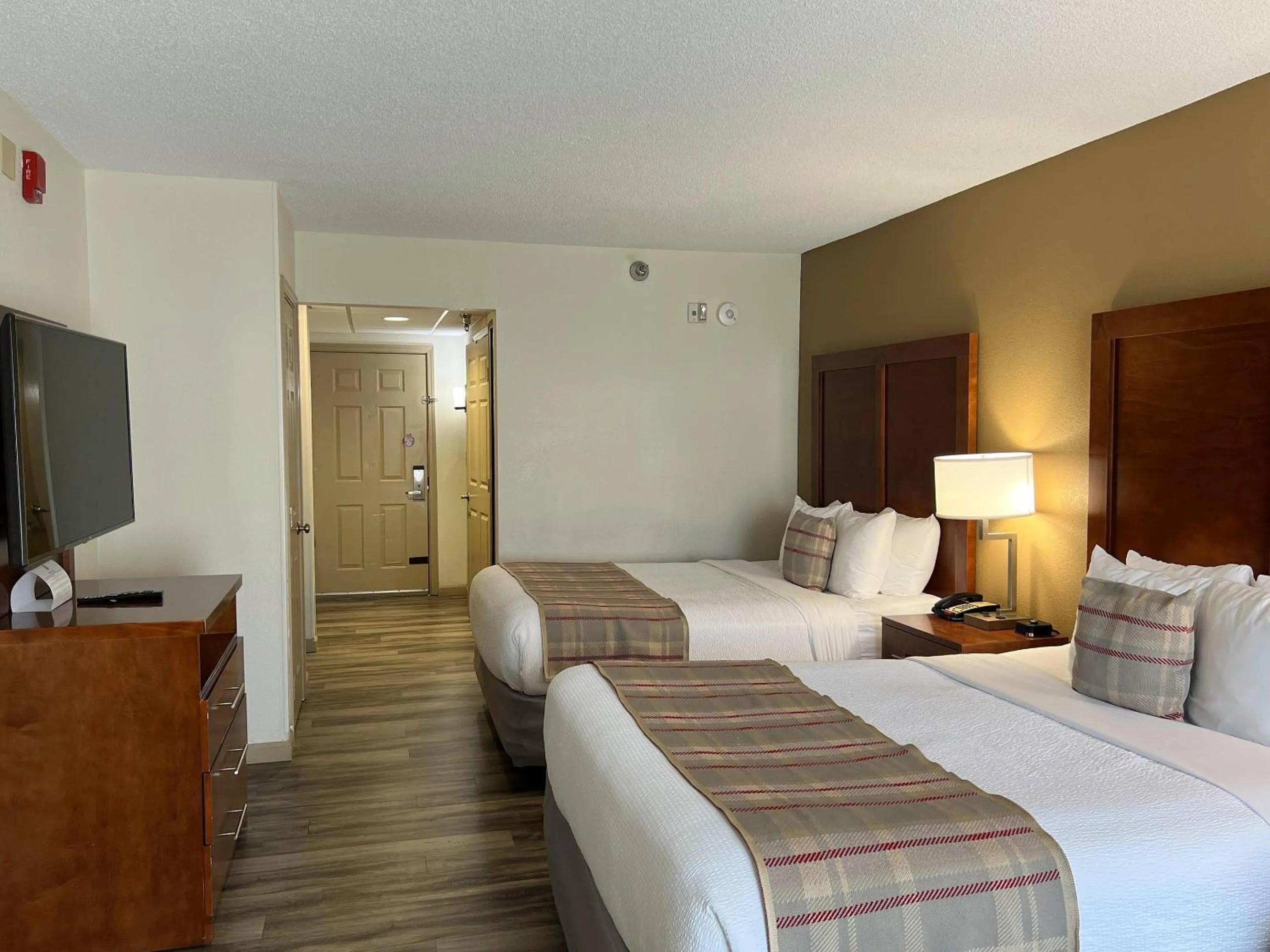 Bedroom, Bed in The Inn at Apple Valley, an Ascend Collection Hotel