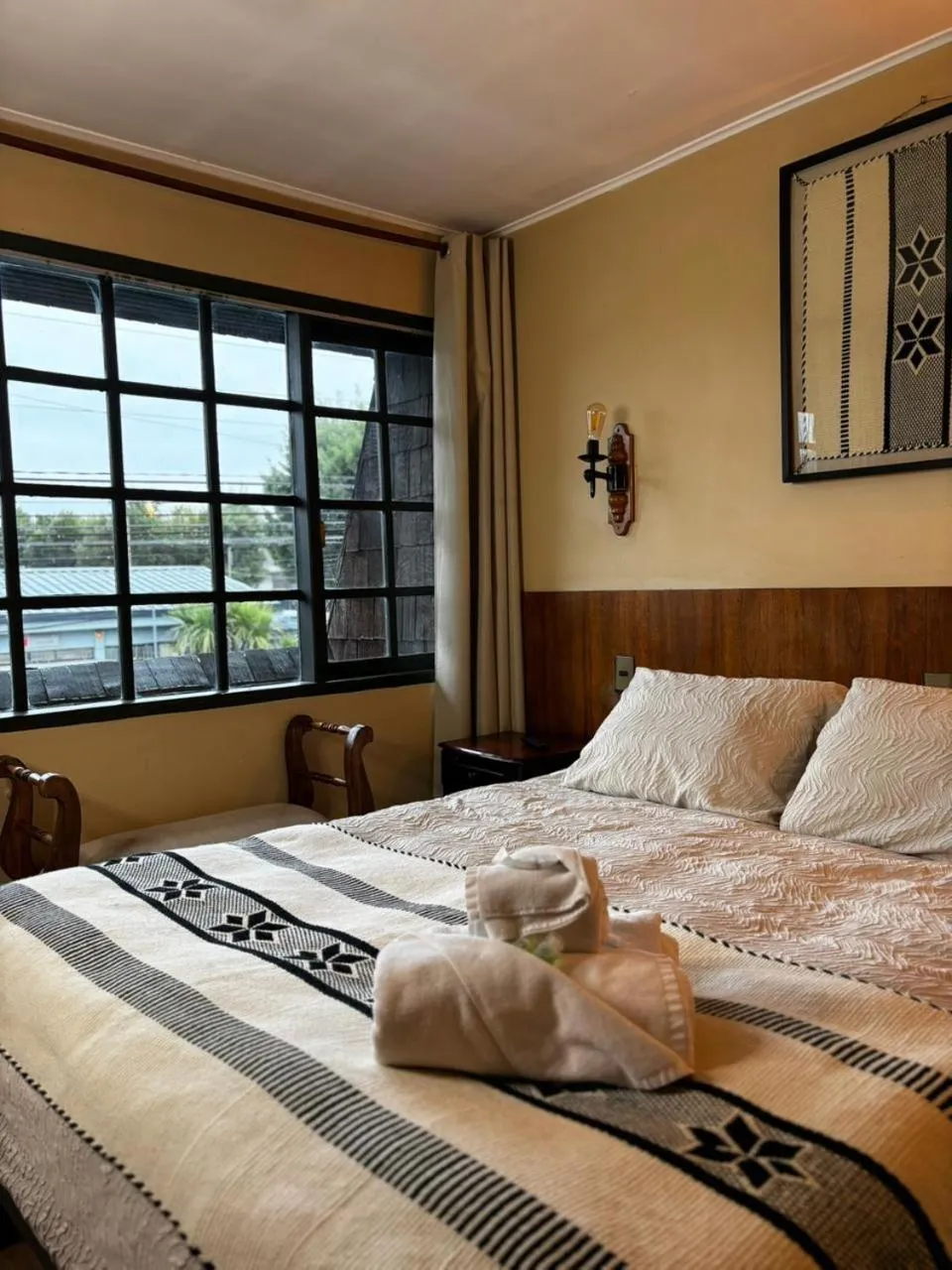 Photo of the whole room, Bed in Hotel Boutique WenuPillan