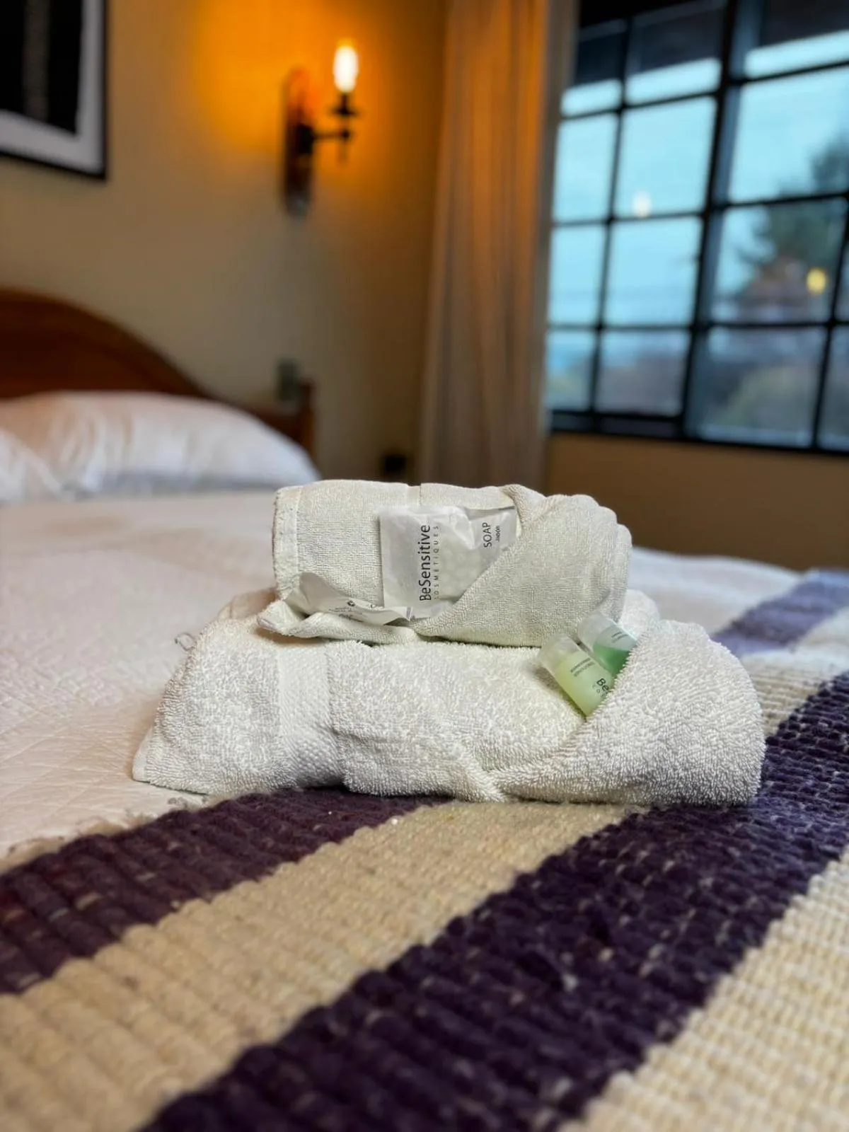 towels, Bed in Hotel Boutique WenuPillan