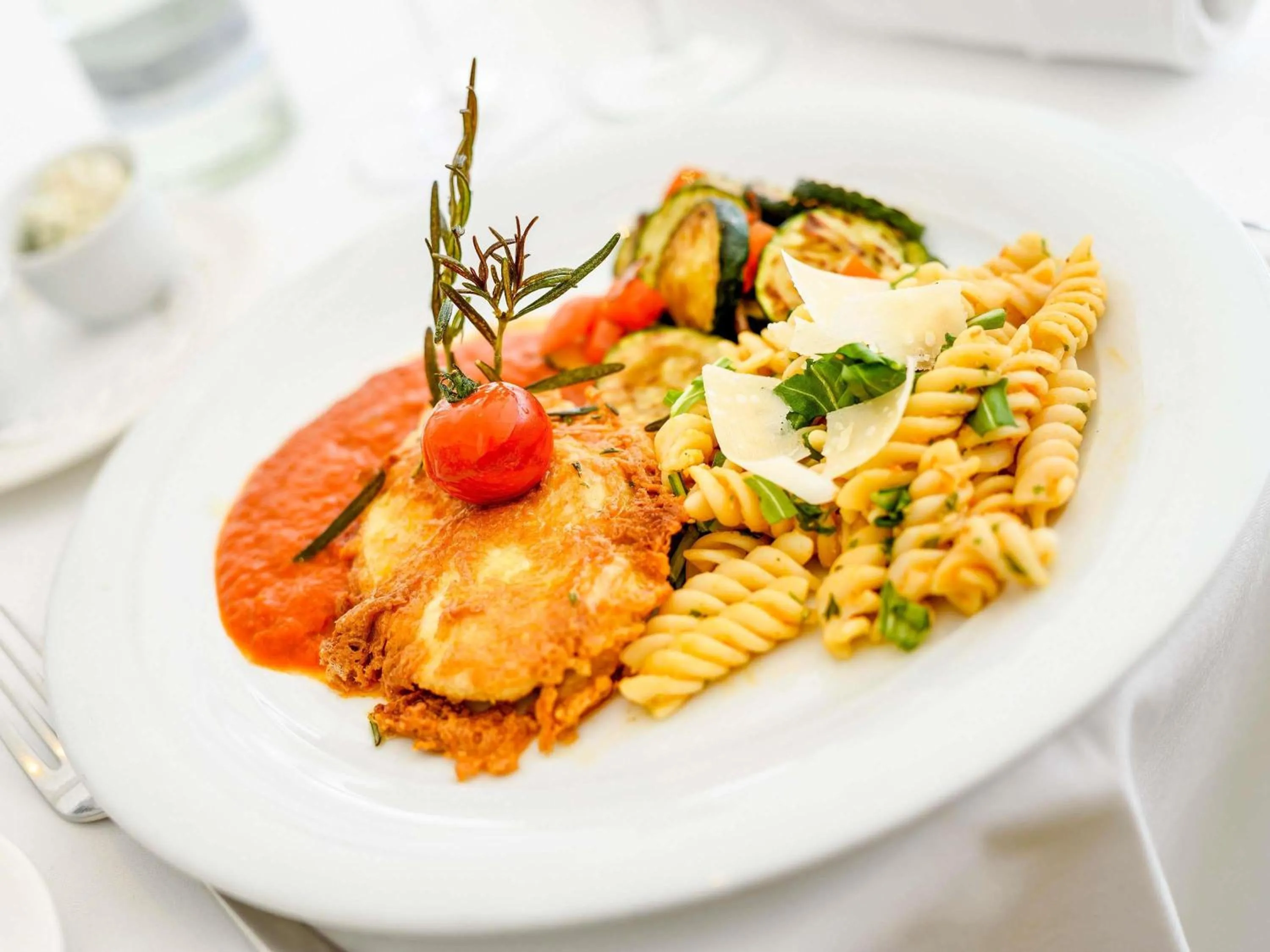 Restaurant/places to eat in Mercure Parkhotel Mönchengladbach