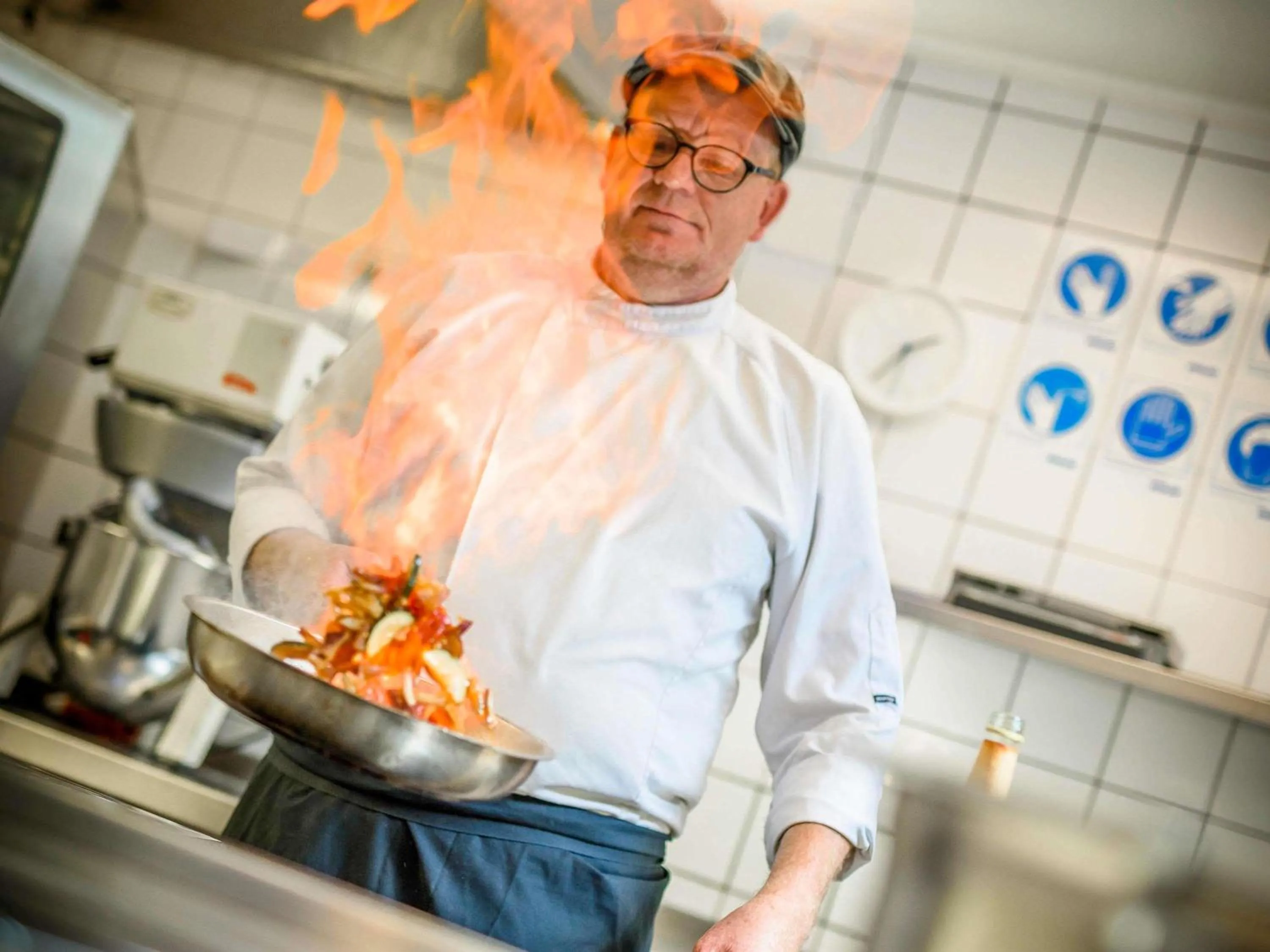 Restaurant/places to eat in Mercure Parkhotel Mönchengladbach