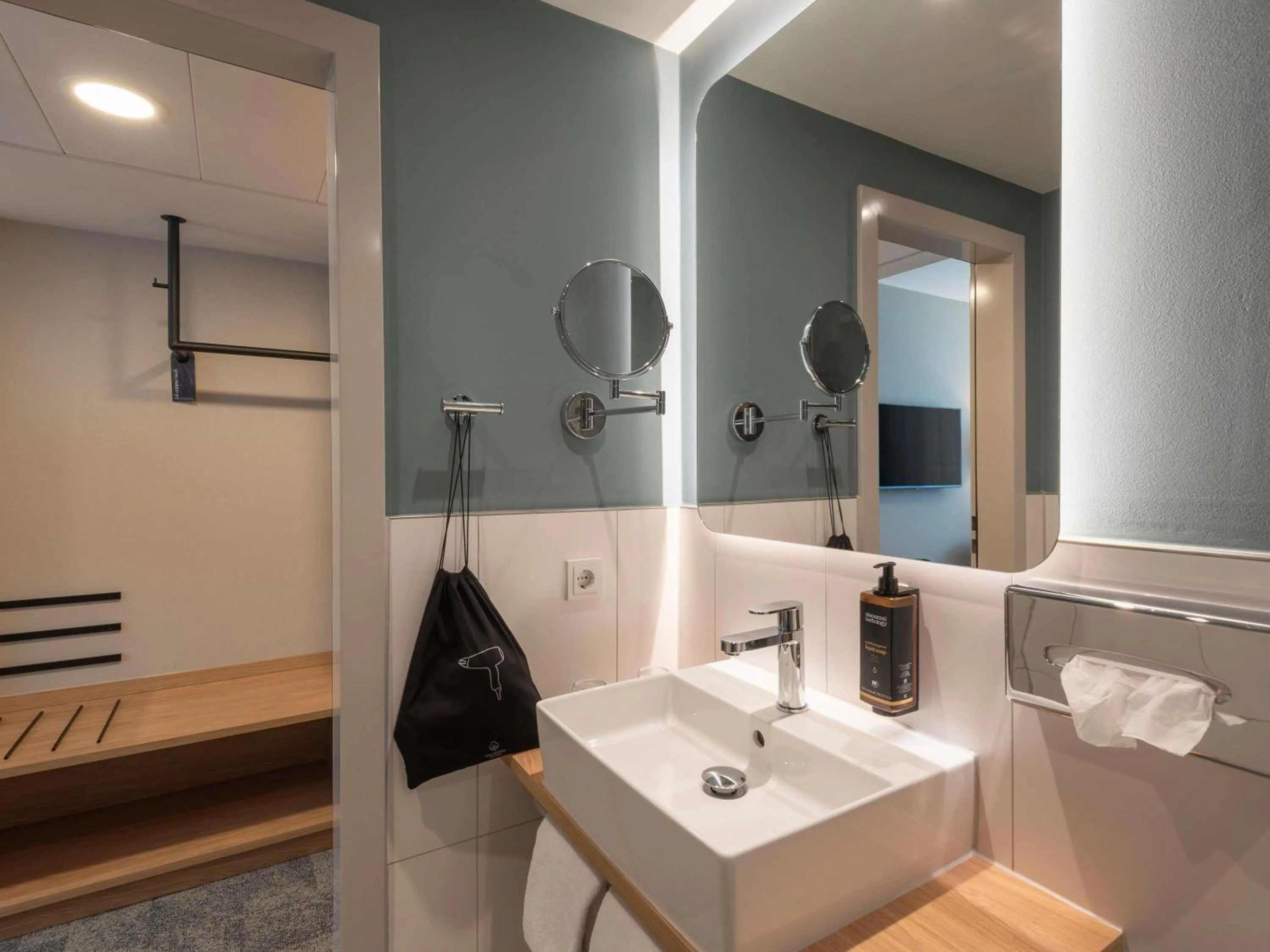 Bedroom in Mercure Parkhotel Mönchengladbach