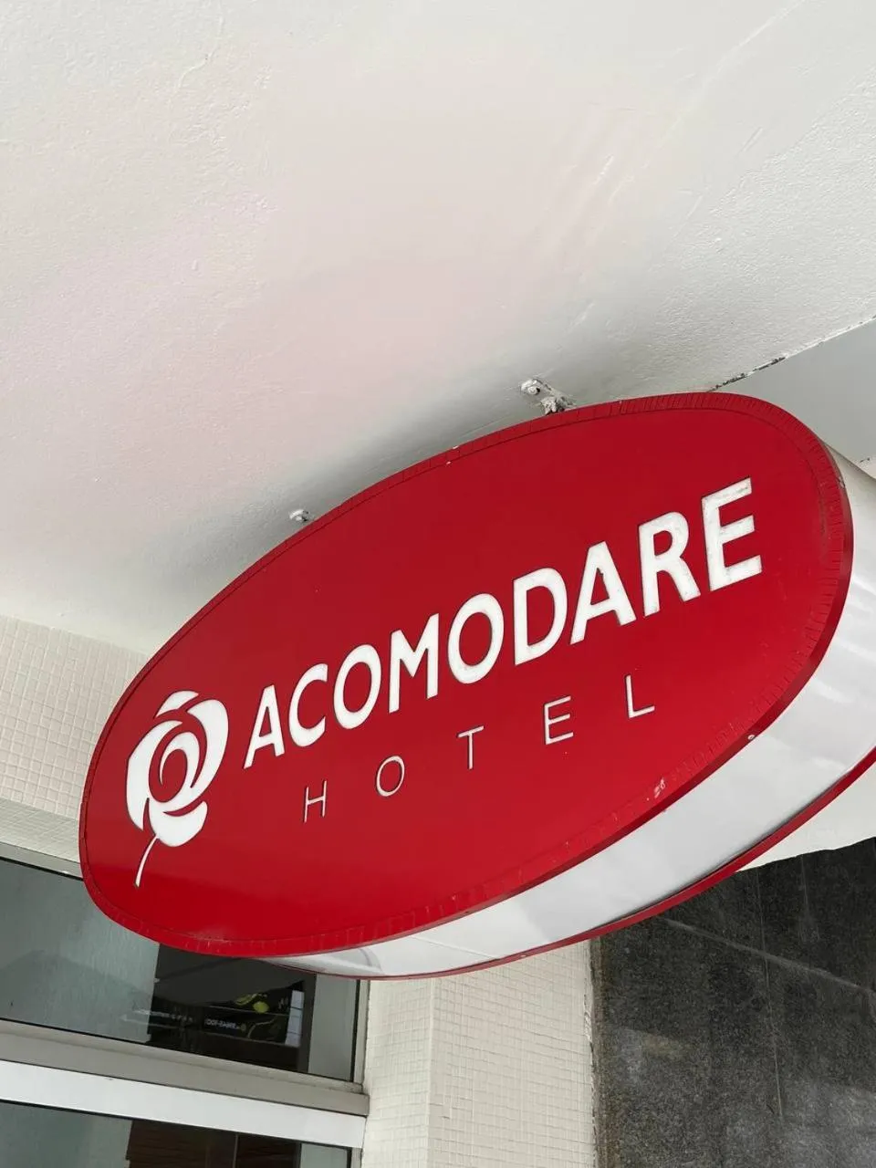 Facade/entrance in ACOMODARE HOTEL- SOB NOVA Direção