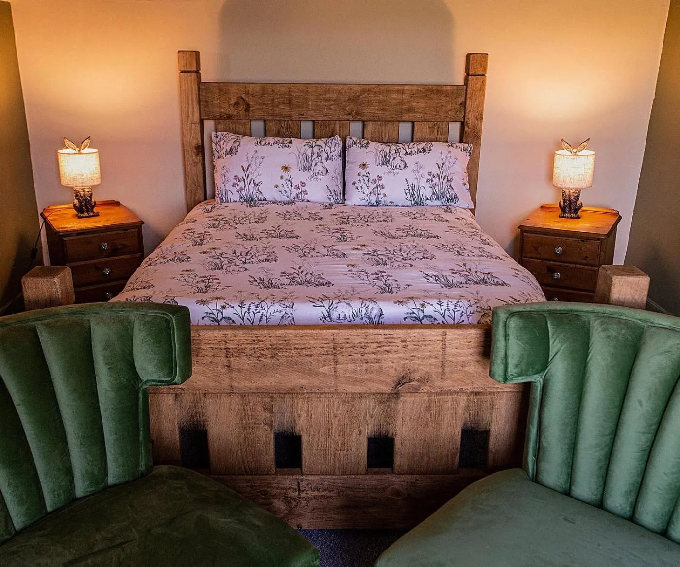 Bedroom, Bed in The Okeover Arms