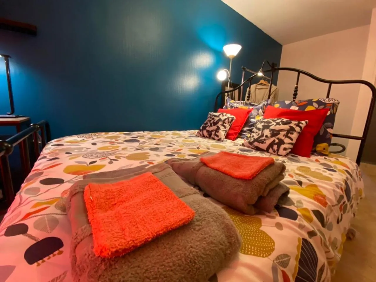 Bedroom, Bed in Les Meublés les Dômes du Parc