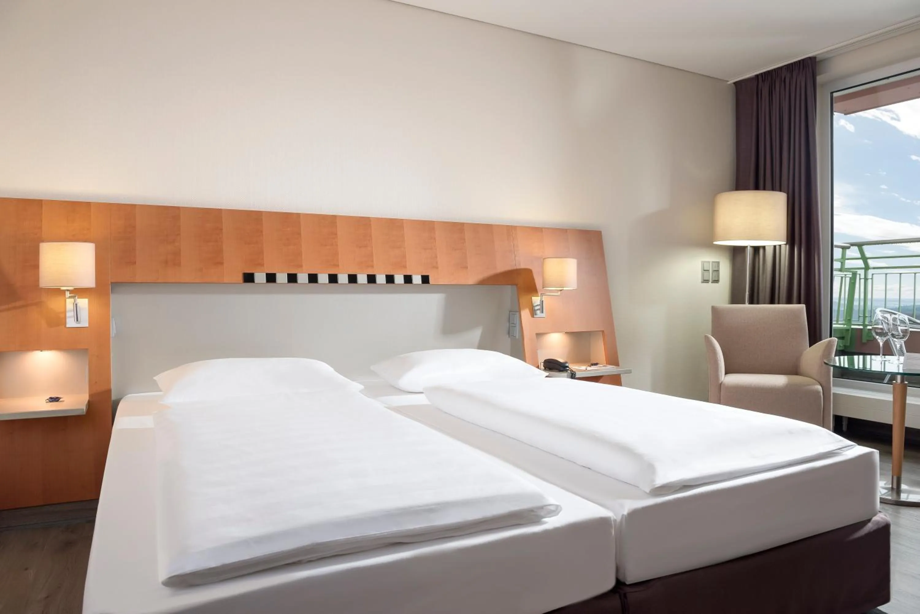 Photo of the whole room, Bed in Dorint Am Nürburgring Hocheifel