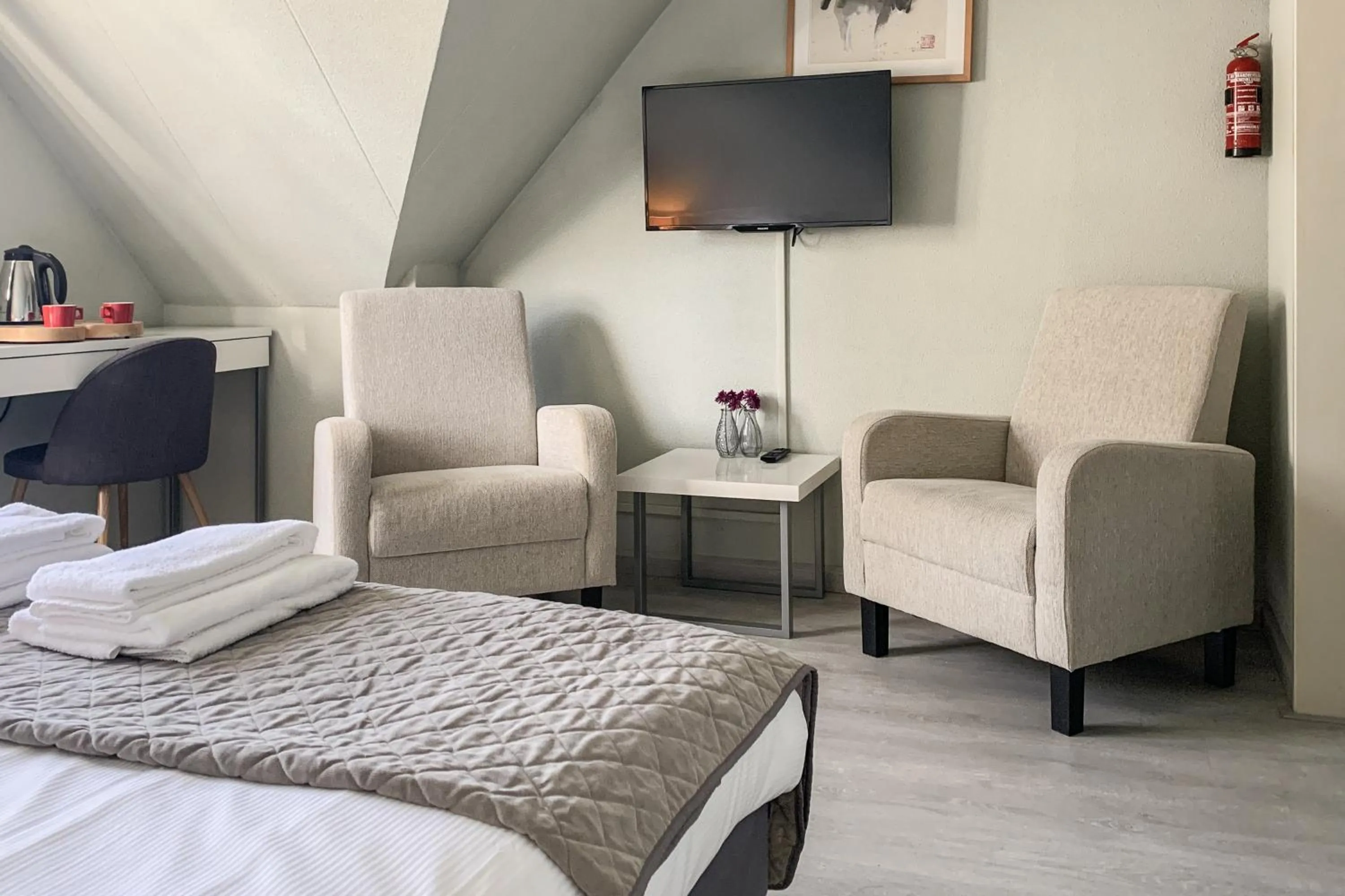 Seating area in Hotel Joli Bergen