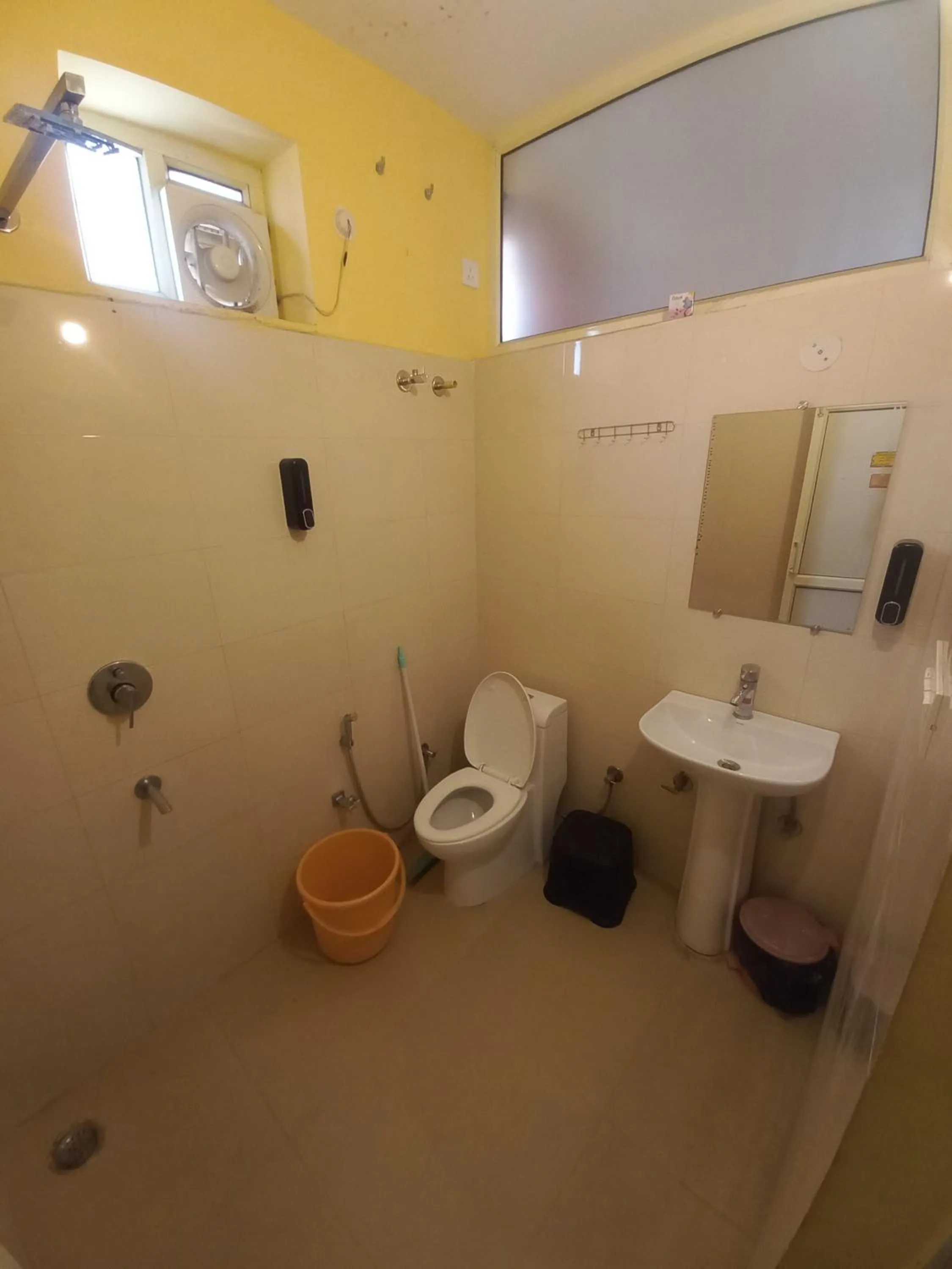 Shower in Devi music ashram
